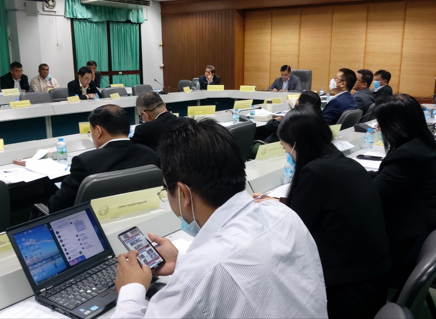 ? พช.ขอนแก่น : ร่วมประชุมคณะกรรมการร่วมภาครัฐและเอกชนเพื่อพัฒนาและแก้ไขปัญหาทางเศรษฐกิจจังหวัดขอนแก่น (กรอ.จังหวัดขอนแก่น) ครั้งที่ 1 ประจำปีงบประมาณ พ.ศ.2564 ?