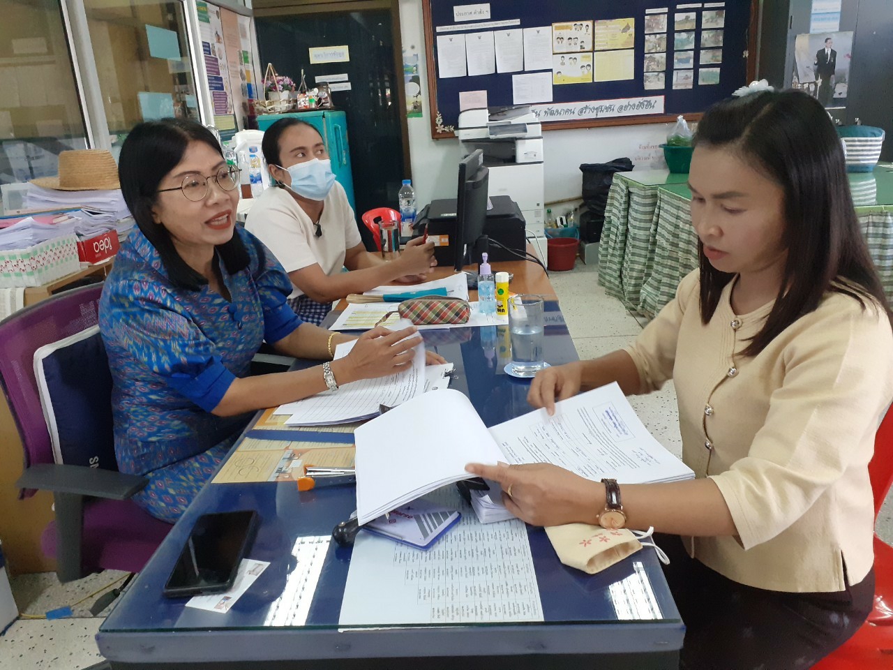 ? พช.ขอนแก่น : ลงพื้นที่ติดตามสนับสนุนการดำเนินงาน “โคก หนอง นา โมเดล” อำเภอชนบท จังหวัดขอนแก่น ?