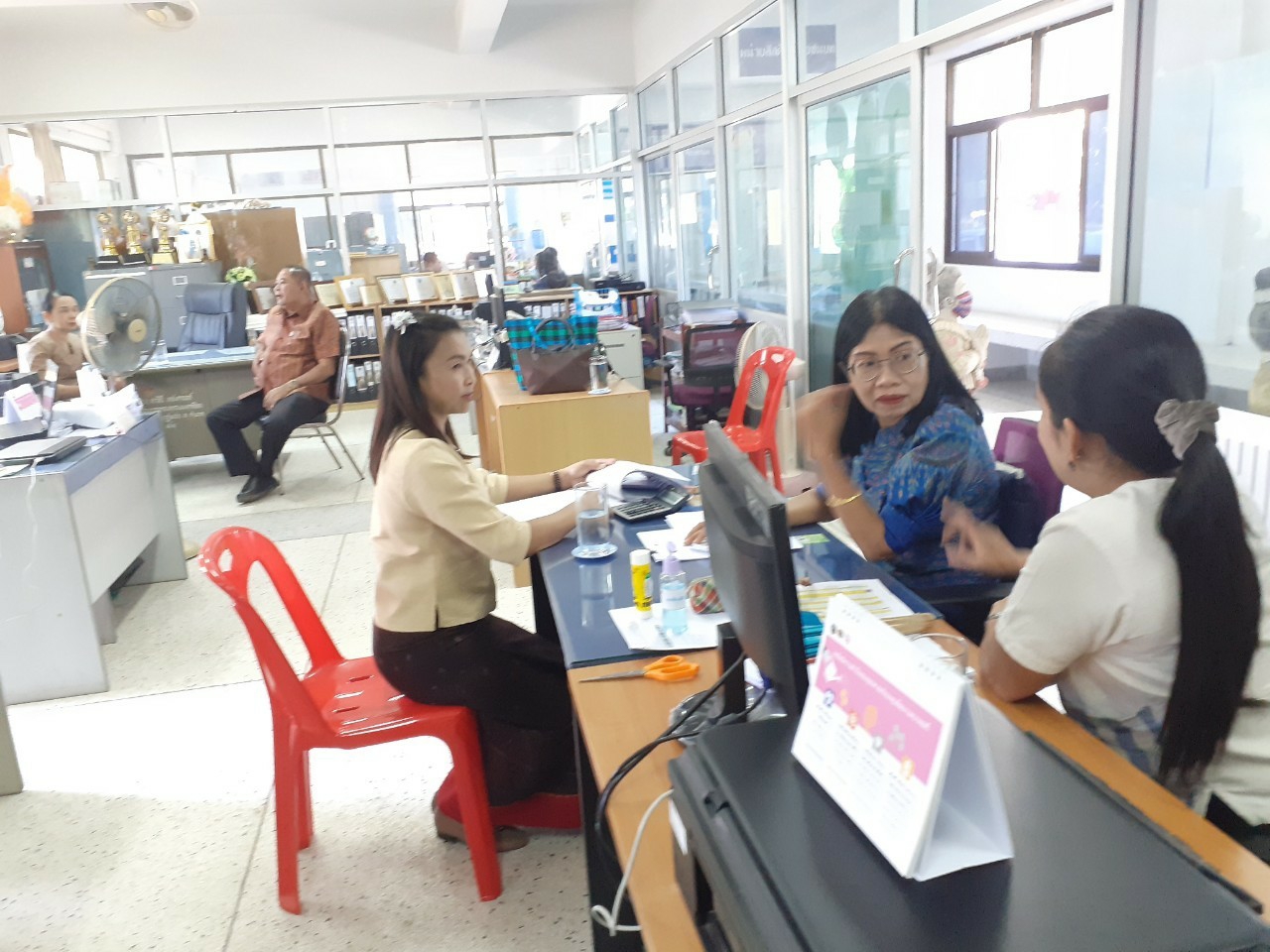 ? พช.ขอนแก่น : ลงพื้นที่ติดตามสนับสนุนการดำเนินงาน “โคก หนอง นา โมเดล” อำเภอชนบท จังหวัดขอนแก่น ?