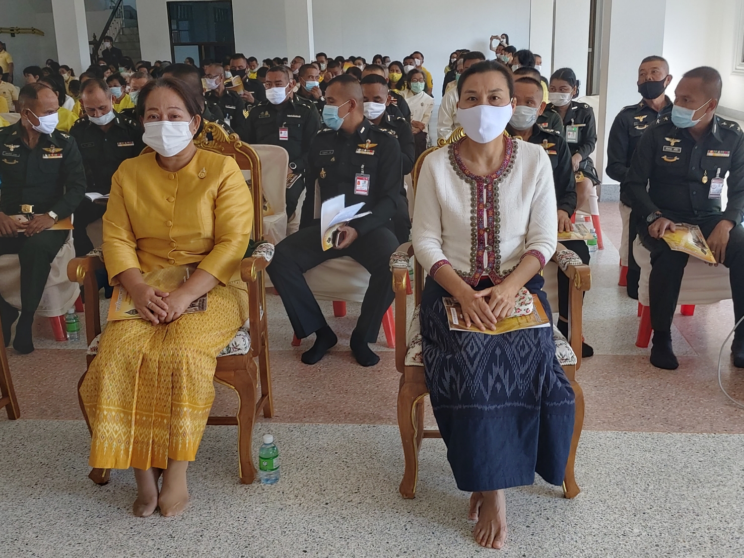 ? พช.ขอนแก่น : ร่วมพิธีเจริญพระพุทธมนต์เพื่อความเป็นสิริมงคลให้กับแผ่นดินและปวงชนชาวไทยทุกหมู่เหล่า ในโอกาสวันชาติ และวันพ่อแห่งชาติ 5 ธันวาคม 2563 ?