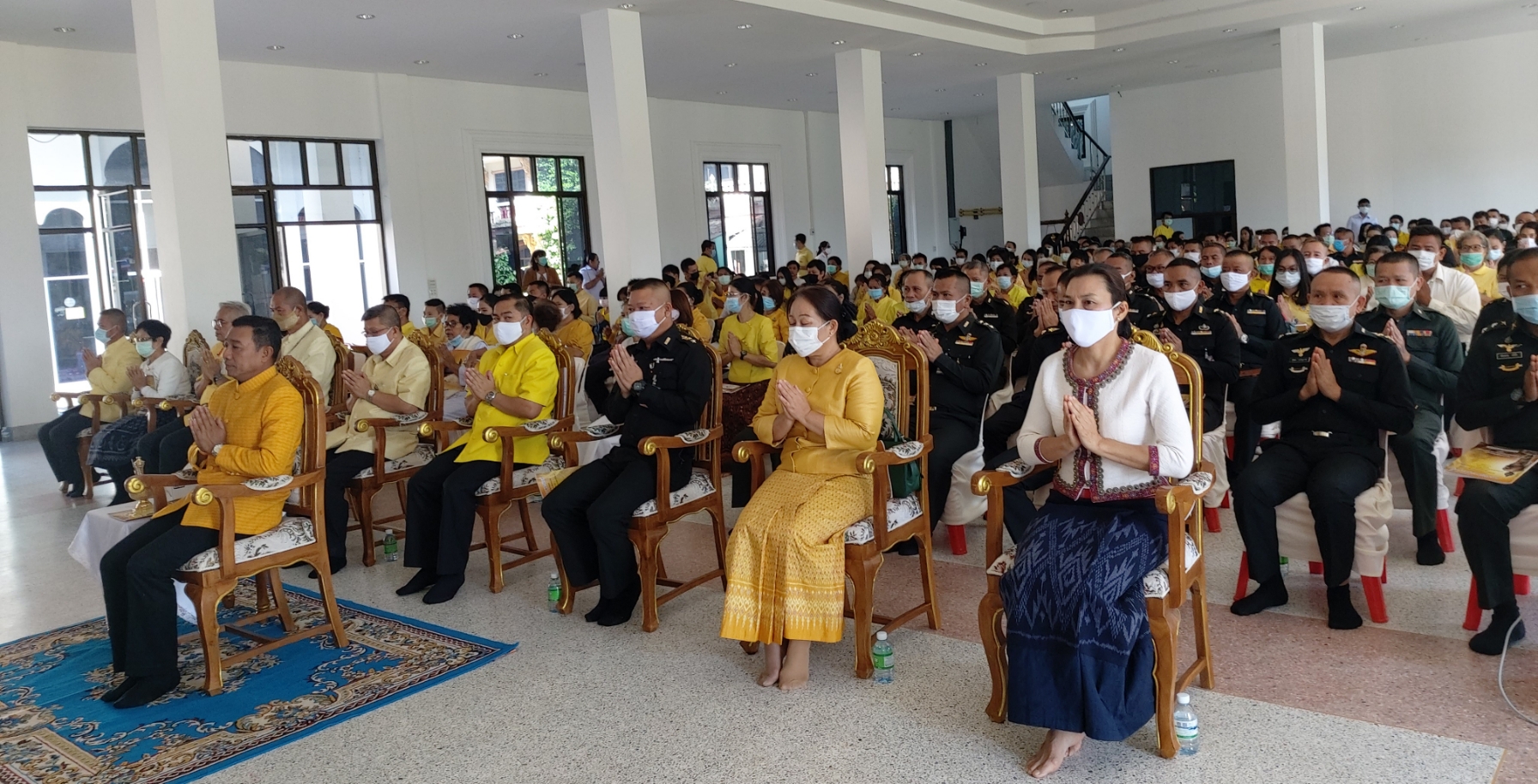 ? พช.ขอนแก่น : ร่วมพิธีเจริญพระพุทธมนต์เพื่อความเป็นสิริมงคลให้กับแผ่นดินและปวงชนชาวไทยทุกหมู่เหล่า ในโอกาสวันชาติ และวันพ่อแห่งชาติ 5 ธันวาคม 2563 ?