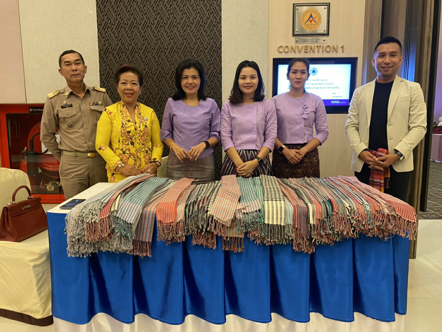 ? พช.ขอนแก่น : ร่วมต้อนรับคณะศึกษาดูงาน หลักสูตร นักบริหารยุทธศาตร์การป้องกันและปราบปรามยาเสพติดระดับสูง (นบส.ปปส.) รุ่นที่ 2 ?
