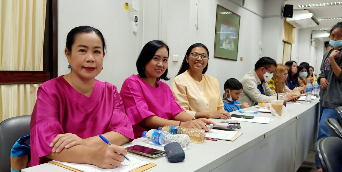 ? พช.ขอนแก่น : จัดประชุมคณะทำงานจัดแสดงและจำหน่ายผลิตภัณฑ์หนึ่งตำบล หนึ่งผลิตภัณฑ์ ในงานเทศกาลไหมนานาชาติ ประเพณีผูกเสี่ยว และงานกาชาดจังหวัดขอนแก่น ประจำปี 2563?
