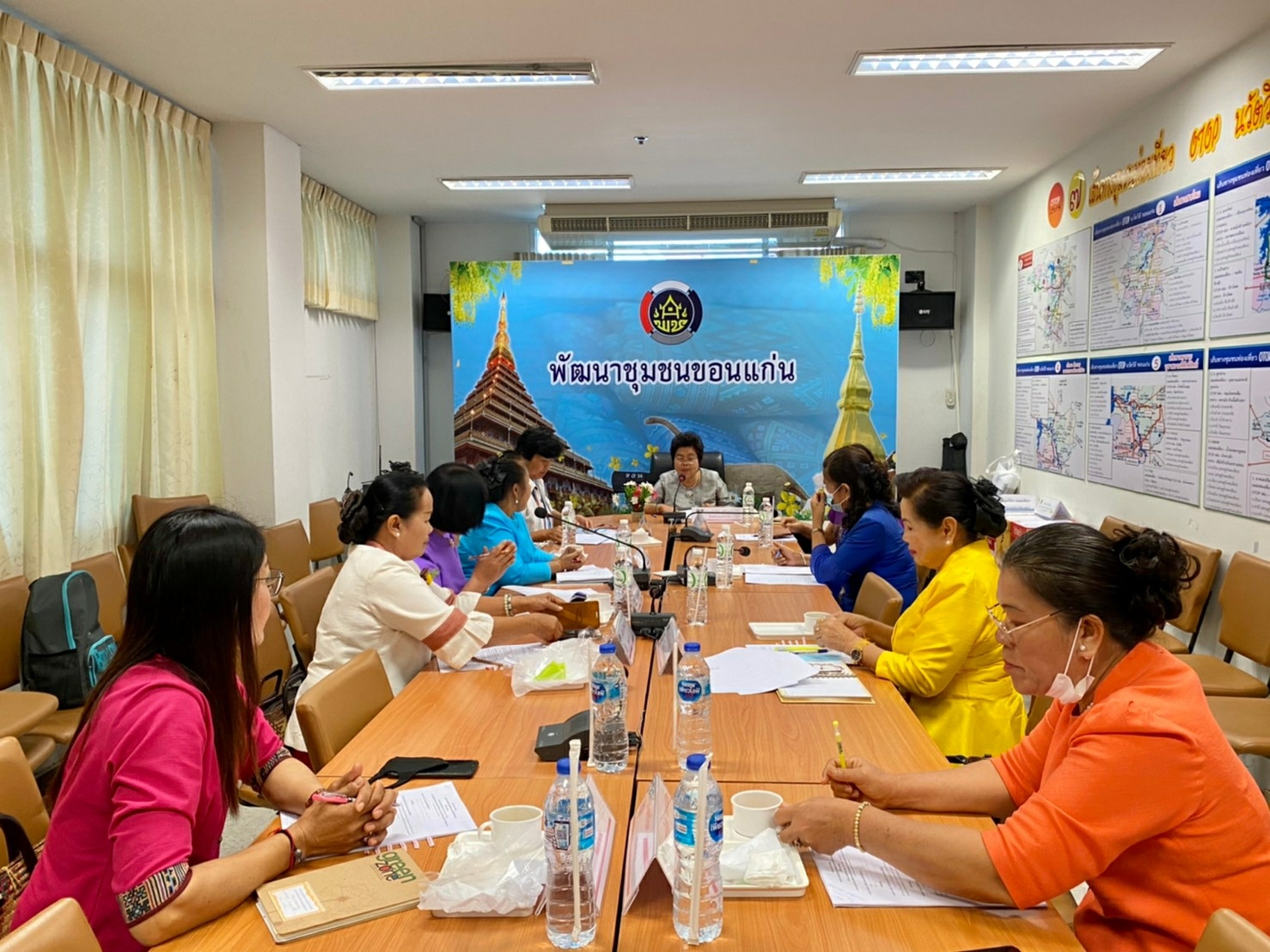 ? พช.ขอนแก่น : ประชุมคณะทำงานขับเคลื่อนกองทุนพัฒนาบทบาทสตรีจังหวัดขอนแก่น ครั้งที่ 11/2563 ?
