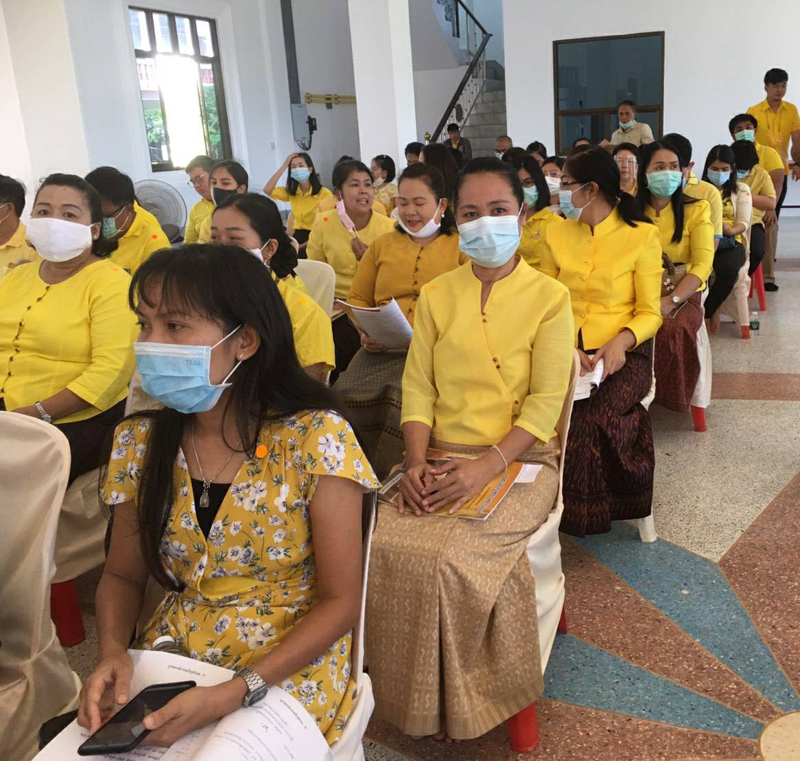 ? พช.ขอนแก่น : ร่วมพิธีเจริญพระพุทธมนต์เพื่อความเป็นสิริมงคลให้กับแผ่นดินและปวงชนชาวไทยทุกหมู่เหล่า ในโอกาสวันชาติ และวันพ่อแห่งชาติ 5 ธันวาคม 2563 ?