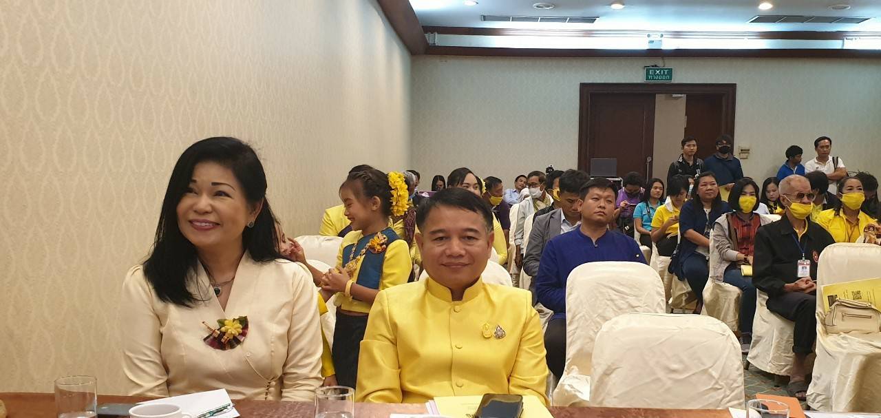 ? พช.ขอนแก่น : พัฒนาการจังหวัดขอนแก่นร่วมเป็นเกียรติงานแถลงข่าว “การจัดงานเทศกาลไหมนานาชาติ ประเพณีผูกเสี่ยว และงานกาชาดจังหวัดขอนแก่น ประจำปี 2563” ?
