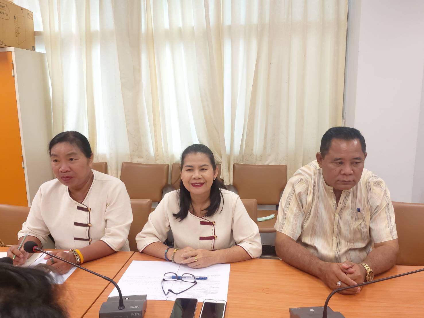 ? พช.ขอนแก่น : ร่วมประชุมรับฟังการชี้แจงการขับเคลื่อนโครงการพัฒนาพื้นที่ต้นแบบการพัฒนาคุณภาพชีวิต ประยุกต์สู่ “โคก หนอง นาโมเดล ผ่านระบบวีดีทัศน์ทางไกล Vedio Conference?
