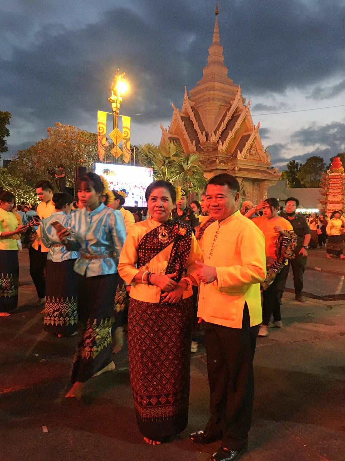 ? พช.ขอนแก่น : ร่วมพิธีรำบวงสรวง 10 สิ่งศักดิ์สิทธิ์ ฉลองครบรอบ 223 ปี เมืองขอนแก่น ?
