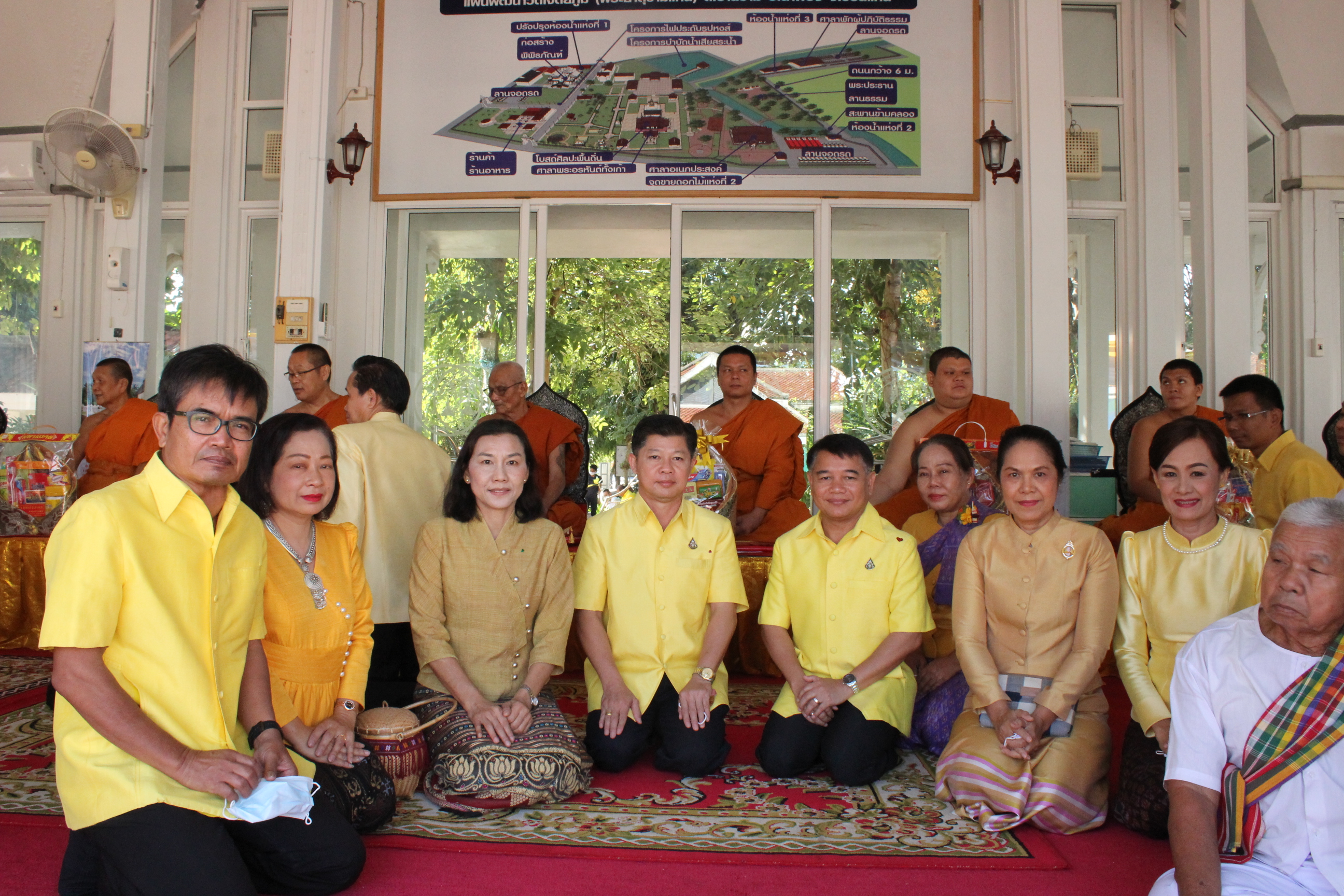 ? พช.ขอนแก่น : ร่วมพิธีบวงสรวงองค์พรธาตุขามแก่น สิ่งศักดิ์สิทธิ์คู่บ้านคู่เมืองจังหวัดขอนแก่น ?