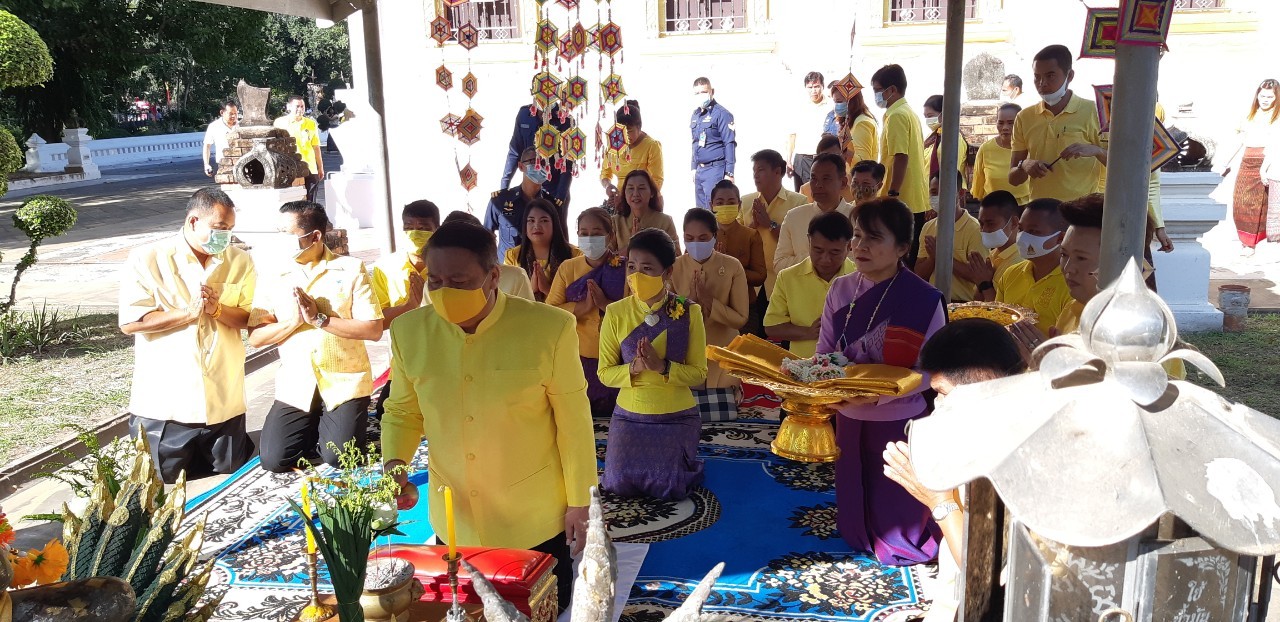 ? พช.ขอนแก่น : ร่วมพิธีบวงสรวงองค์พรธาตุขามแก่น สิ่งศักดิ์สิทธิ์คู่บ้านคู่เมืองจังหวัดขอนแก่น ?