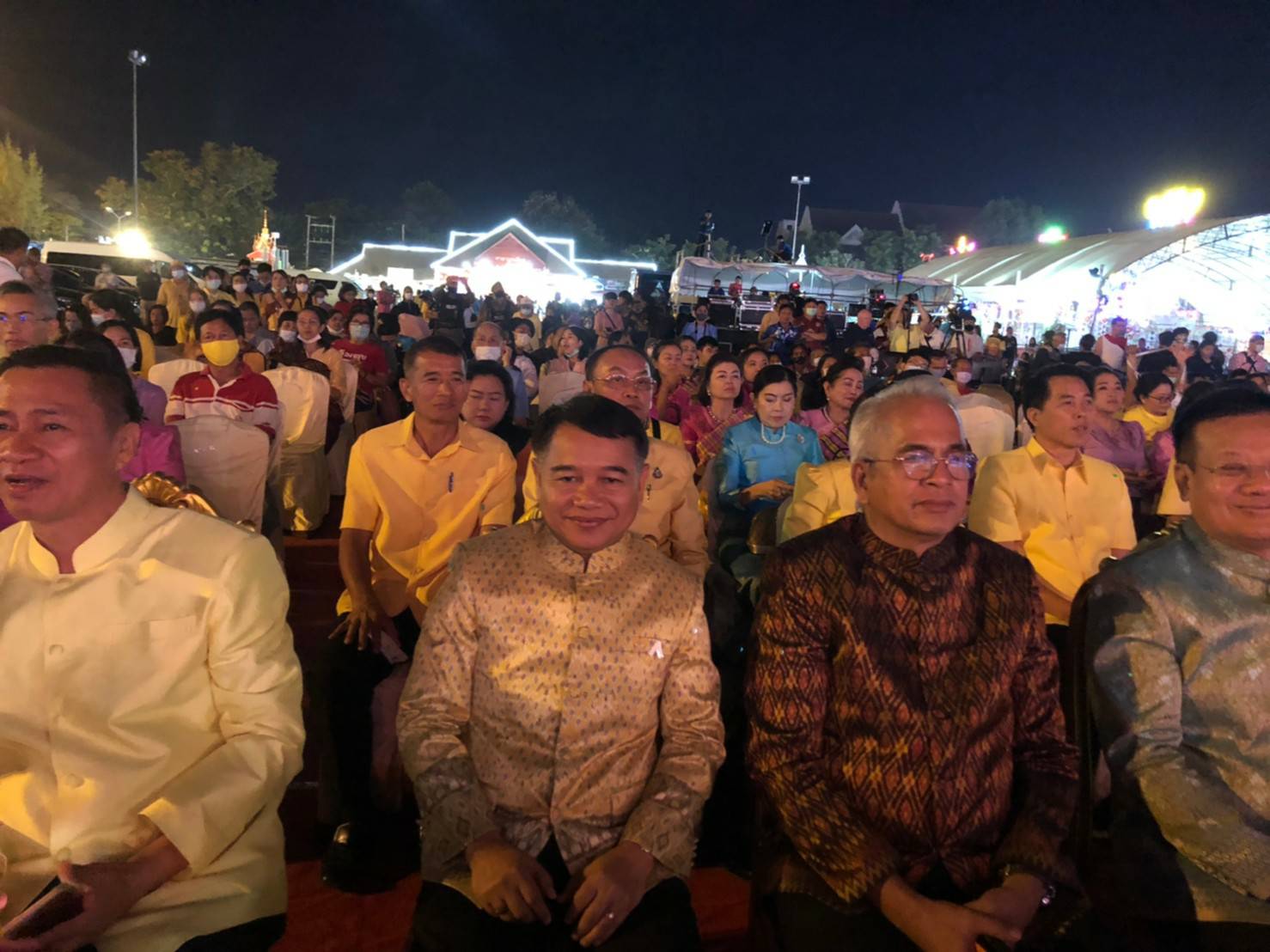 ? พช.ขอนแก่น : พัฒนาการจังหวัดขอนแก่นร่วมพิธีเปิดงานเทศกาลไหมนานาชาติประเพณีผูกเสี่ยว และงานกาชาดจังหวัดขอนแก่น ประจำปี 2563 ?