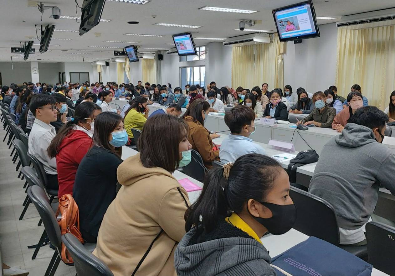 ? พช.ขอนแก่น : ปฐมนิเทศเจ้าหน้าที่พัฒนาชุมชนอำเภอ และลูกจ้างเหมาบริการ ปฏิบัติภารกิจตามโครงการพัฒนาพื้นที่ต้นแบบการพัฒนาคุณภาพชีวิตตามหลักทฤษฎีใหม่ ประยุกต์สู่ “โคก หนอง นา โมเดล”?