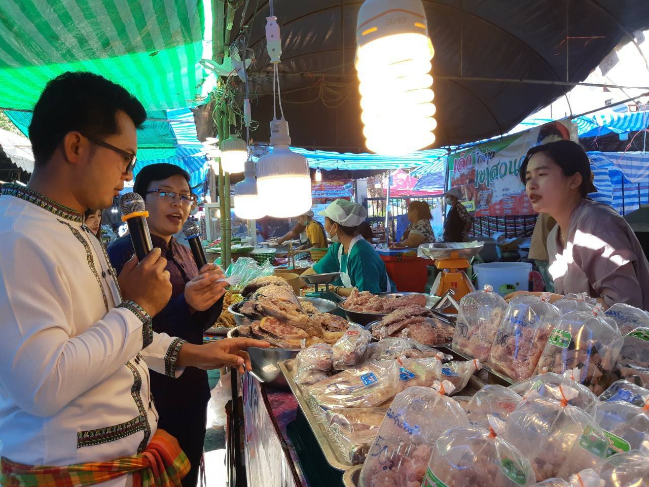 ? พช.ขอนแก่น : จัด OTOP “ภูมิปัญญาไทย วิถีใหม่ สู่ชุมชน” ในงานเทศกาลไหมนานาชาติประเพณีผูกเสี่ยว และงานกาชาดจังหวัดขอนแก่น ประจำปี 2563 ?