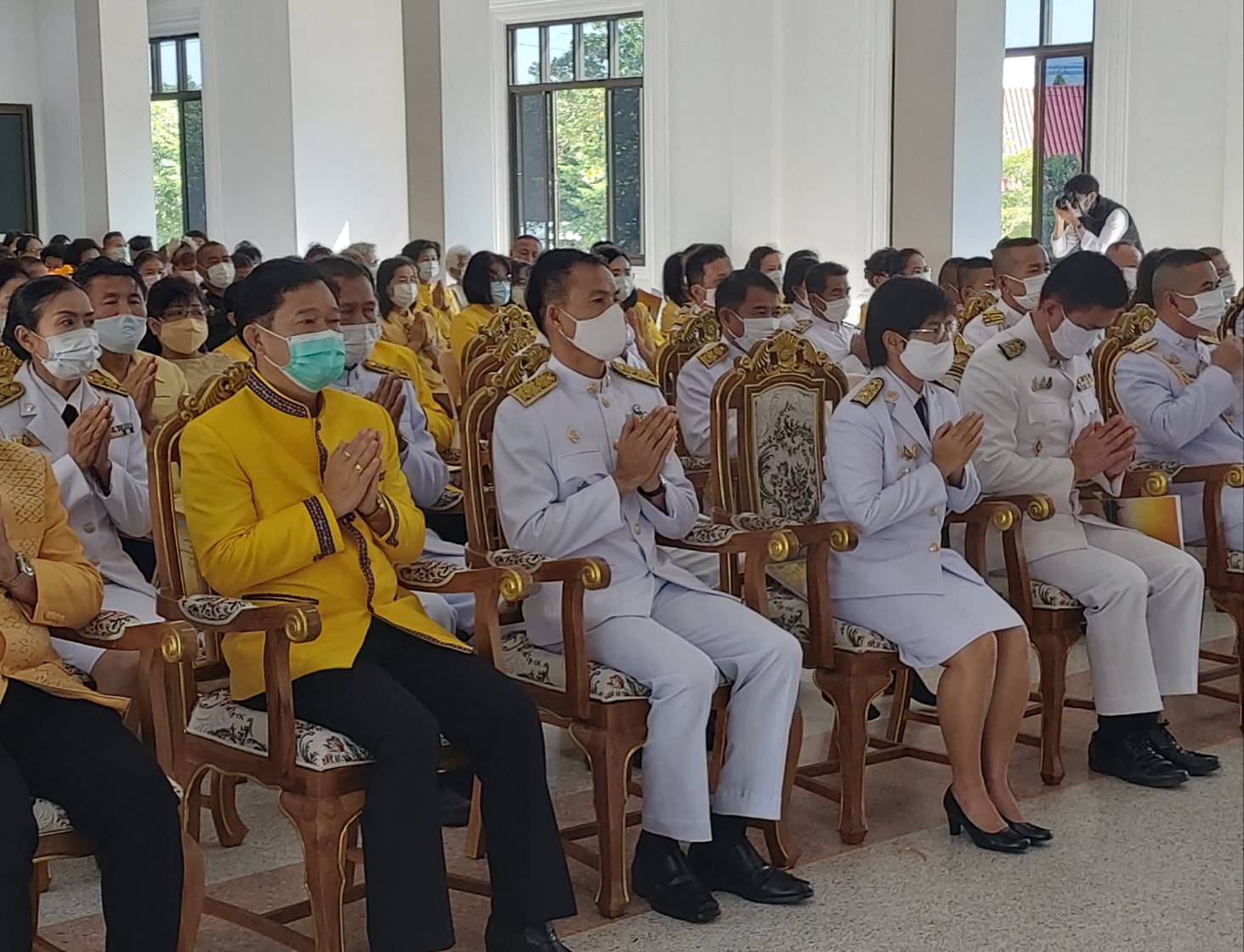 ?พช.ขอนแก่น : ร่วมพิธีเจริญพระพุทธมนต์ เนื่องในโอกาสวันคล้ายวันพระบรมราชสมภพ 5 ธันวาคม 2563?
