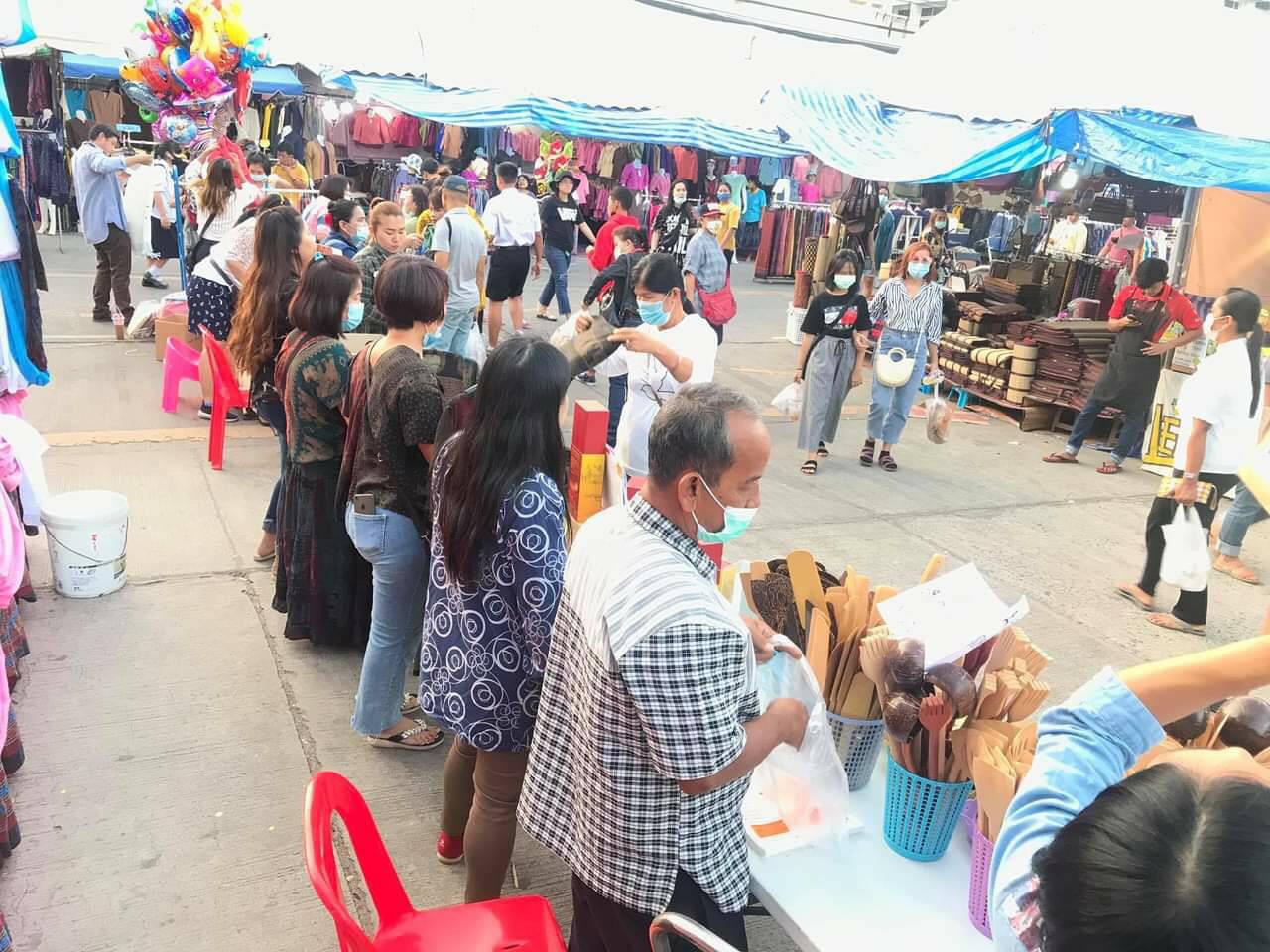 ? พช.ขอนแก่น : จัดแสดงและจำหน่ายสินค้า OTOP “ภูมิปัญญาไทย วิถีใหม่ สู่ชุมชน” ในงานเทศกาลไหมนานาชาติประเพณีผูกเสี่ยว และงานกาชาดจังหวัดขอนแก่น ประจำปี 2563 ?