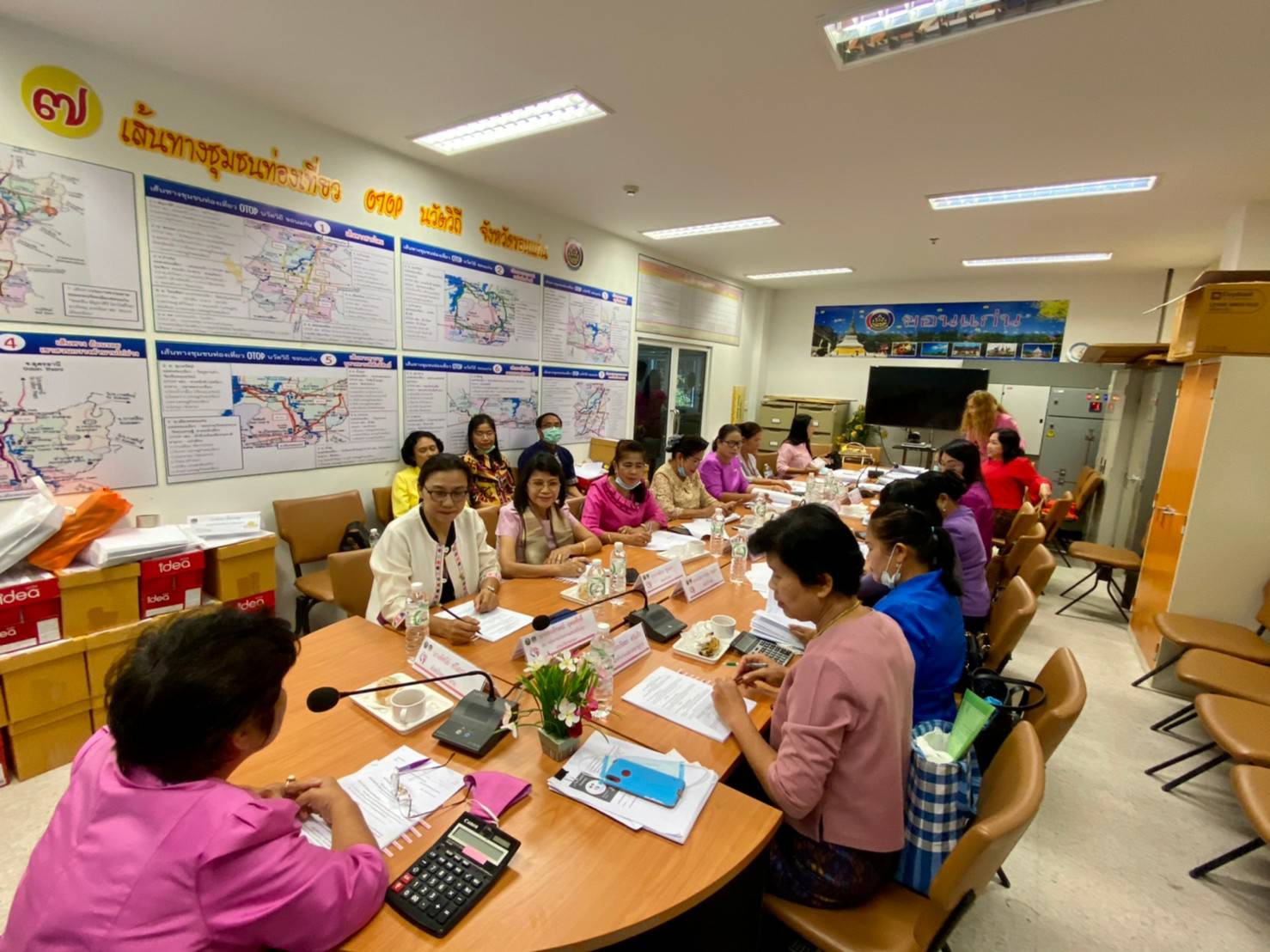 ? พช.ขอนแก่น ประชุมคณะทำงานขับเคลื่อนกองทุนพัฒนาบทบาทสตรีจังหวัดขอนแก่น ครั้งที่ 12/2563 ?