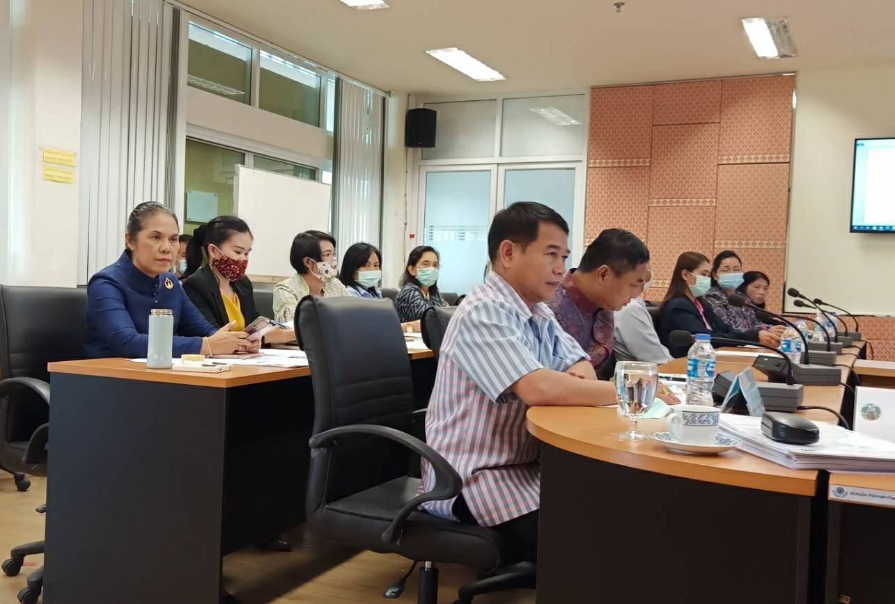 ? พช.ขอนแก่น : ร่วมประชุมคณะทำงานชุดปฏิบัติการขับเคลื่อนการแก้ไขปัญหาความยากจน ตามภารกิจใน 5 มิติ ตามโครงการ “คู่เสี่ยว เกี่ยวก้อย แก้จนคนขอนแก่น”?