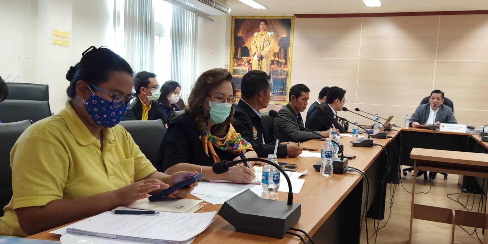 ? พช.ขอนแก่น : ร่วมประชุมคณะทำงานชุดปฏิบัติการขับเคลื่อนการแก้ไขปัญหาความยากจน ตามภารกิจใน 5 มิติ ตามโครงการ “คู่เสี่ยว เกี่ยวก้อย แก้จนคนขอนแก่น”?