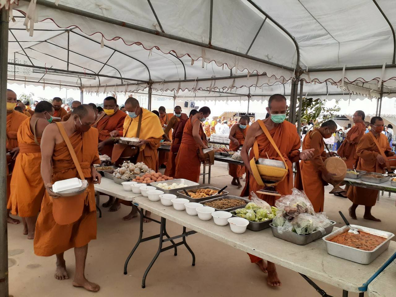 ? พช.ขอนแก่น ร่วมเป็นเจ้าภาพถวายภัตตาหารเพล ตามโครงการปฏิบัติธรรมเฉลิมพระเกียรติฯ ประจำปีงบประมาณ 2564 ?