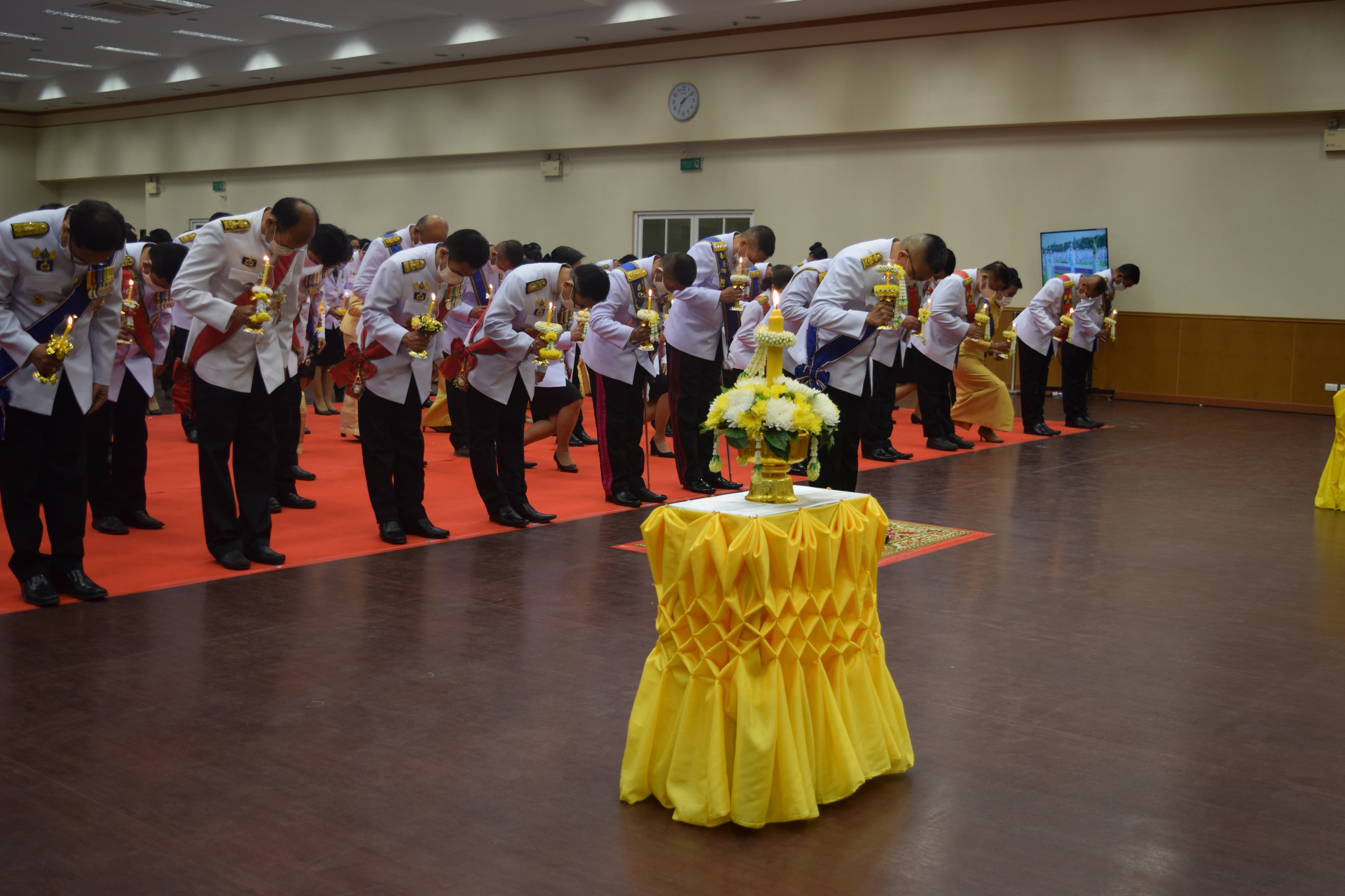 ? พช.ขอนแก่น : ร่วมกิจกรรมเนื่องในวันคล้ายวันพระราชสมภพ พระบาทสมเด็จพระบรมชนกาธิเบศร มหาภูมิพลอดุลยเดชมหาราช บรมนาถบพิตร วันชาติ และวันพ่อแห่งชาติ 5 ธันวาคม 2563?