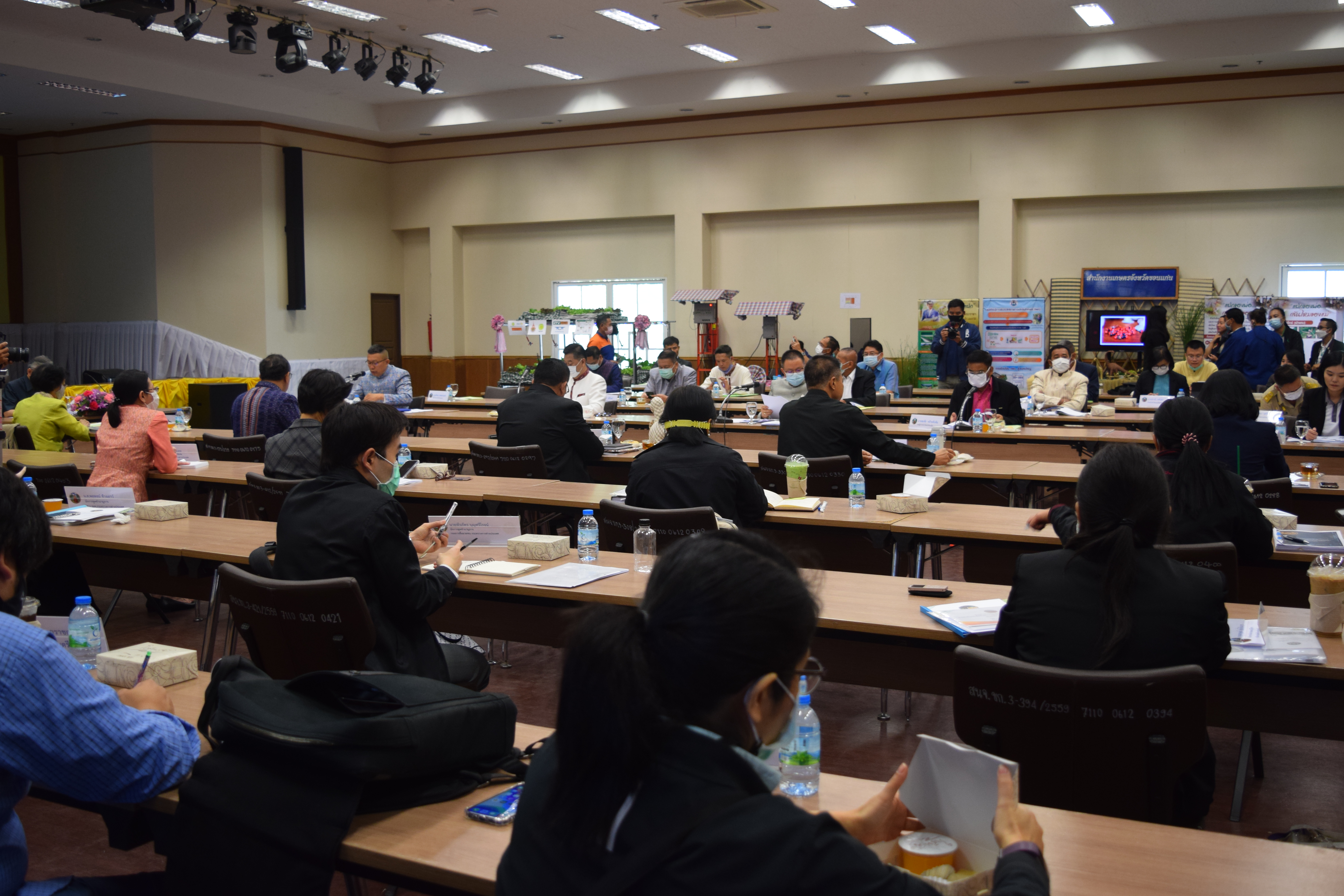 ? พช.ขอนแก่น : ร่วมประชุมติดตามการปฏิบัติราชการในพื้นที่กลุ่มภาคตะวันออกเฉียงเหนือตอนกลาง และเขตตรวจราชการที่ 12 ของรองนายกรัฐมนตรี (นายดอน ปรมัตถ์วินัย) ระหว่างวันที่ 24 – 26 ธันวาคม 2563 ณ จังหวัดขอนแก่น?