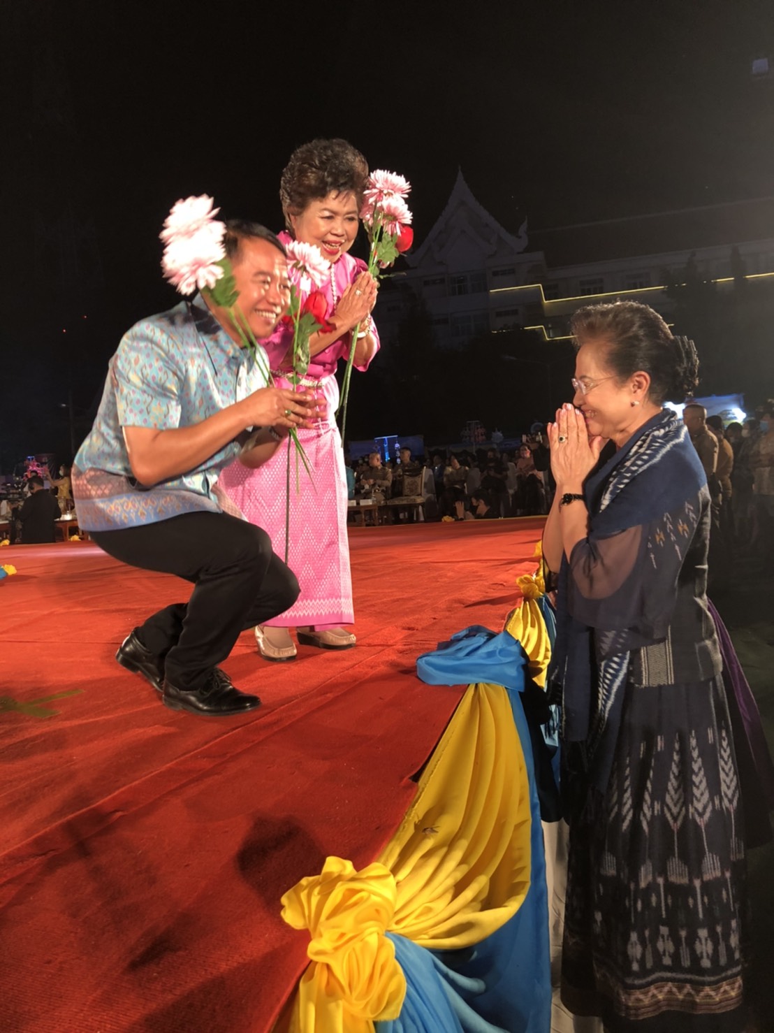 ? พช.ขอนแก่น : ร่วมเดินแฟชั่นโชว์ “ครอบครัวไหม” ในงานเทศกาลไหมนานาชาติประเพณีผูกเสี่ยวและงานกาชาด ประจำปี 2563