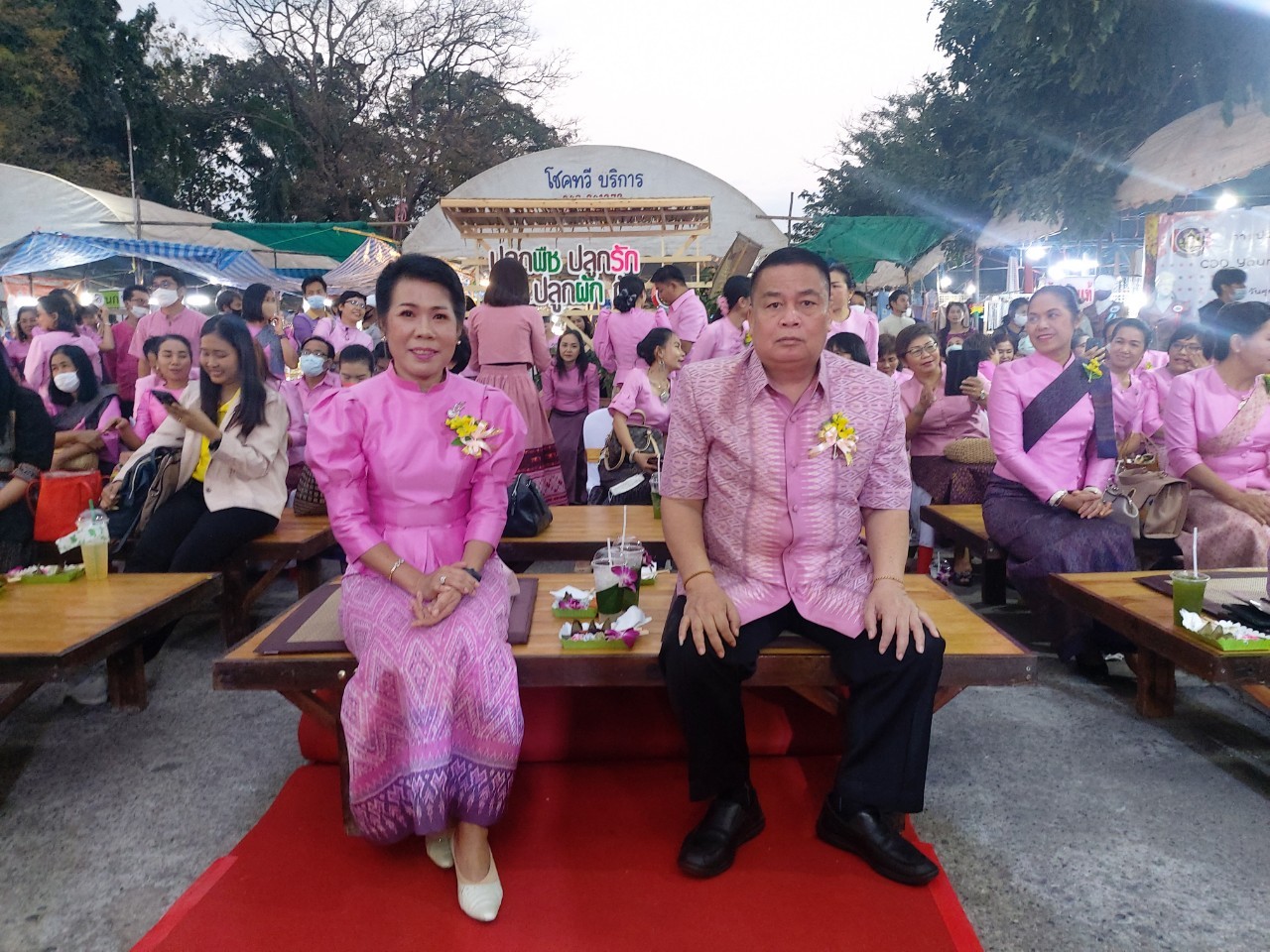 ? พช.ขอนแก่น : จัดยิ่งใหญ่ พิธีเปิดนิทรรศการการจัดแสดงและจำหน่ายผลิตภัณฑ์ชุมชน OTOP “ภูมิปัญญาไทย วิถีใหม่ สู่ชุมชน” ?