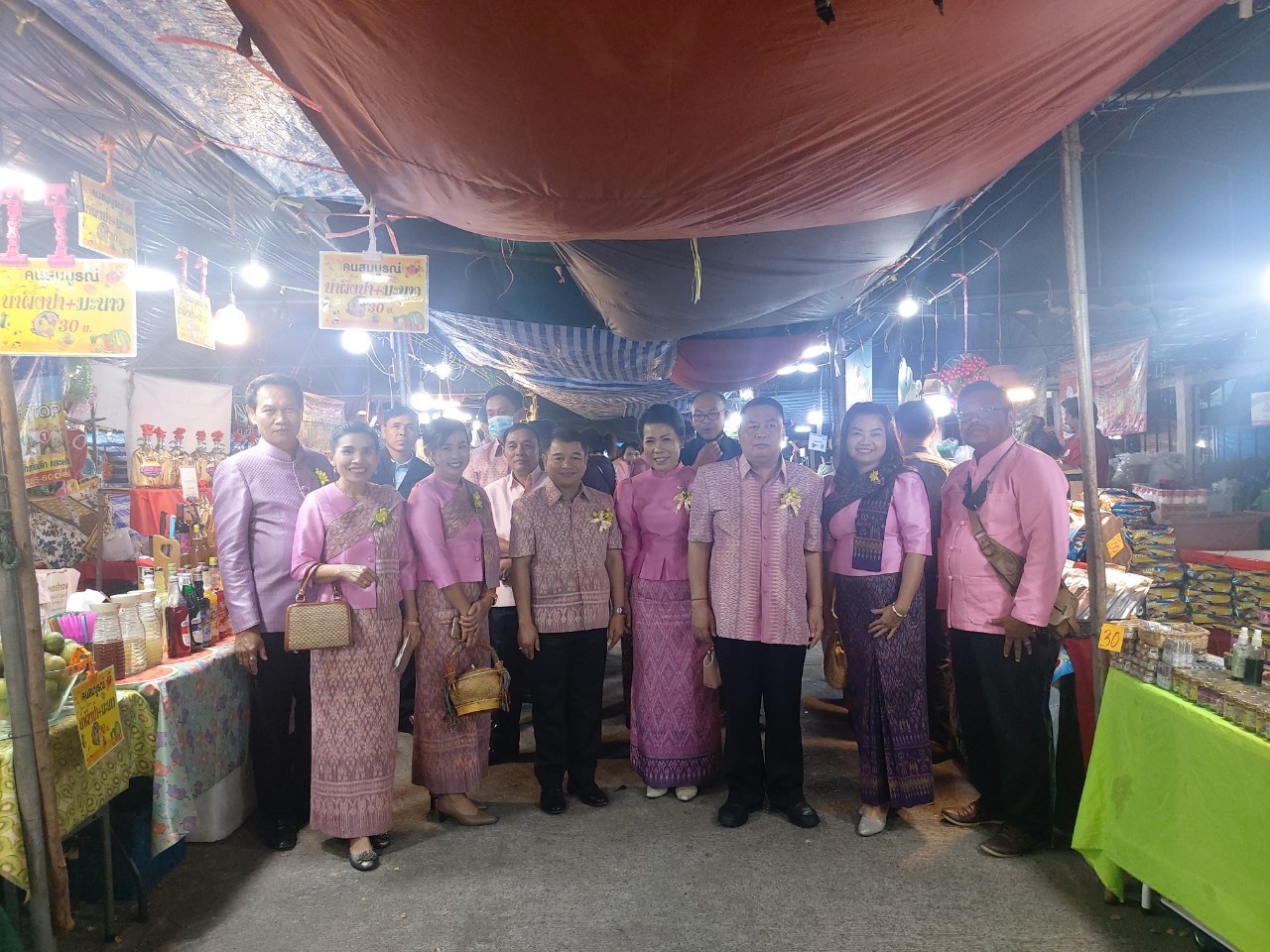 ? พช.ขอนแก่น : จัดยิ่งใหญ่ พิธีเปิดนิทรรศการการจัดแสดงและจำหน่ายผลิตภัณฑ์ชุมชน OTOP “ภูมิปัญญาไทย วิถีใหม่ สู่ชุมชน” ?