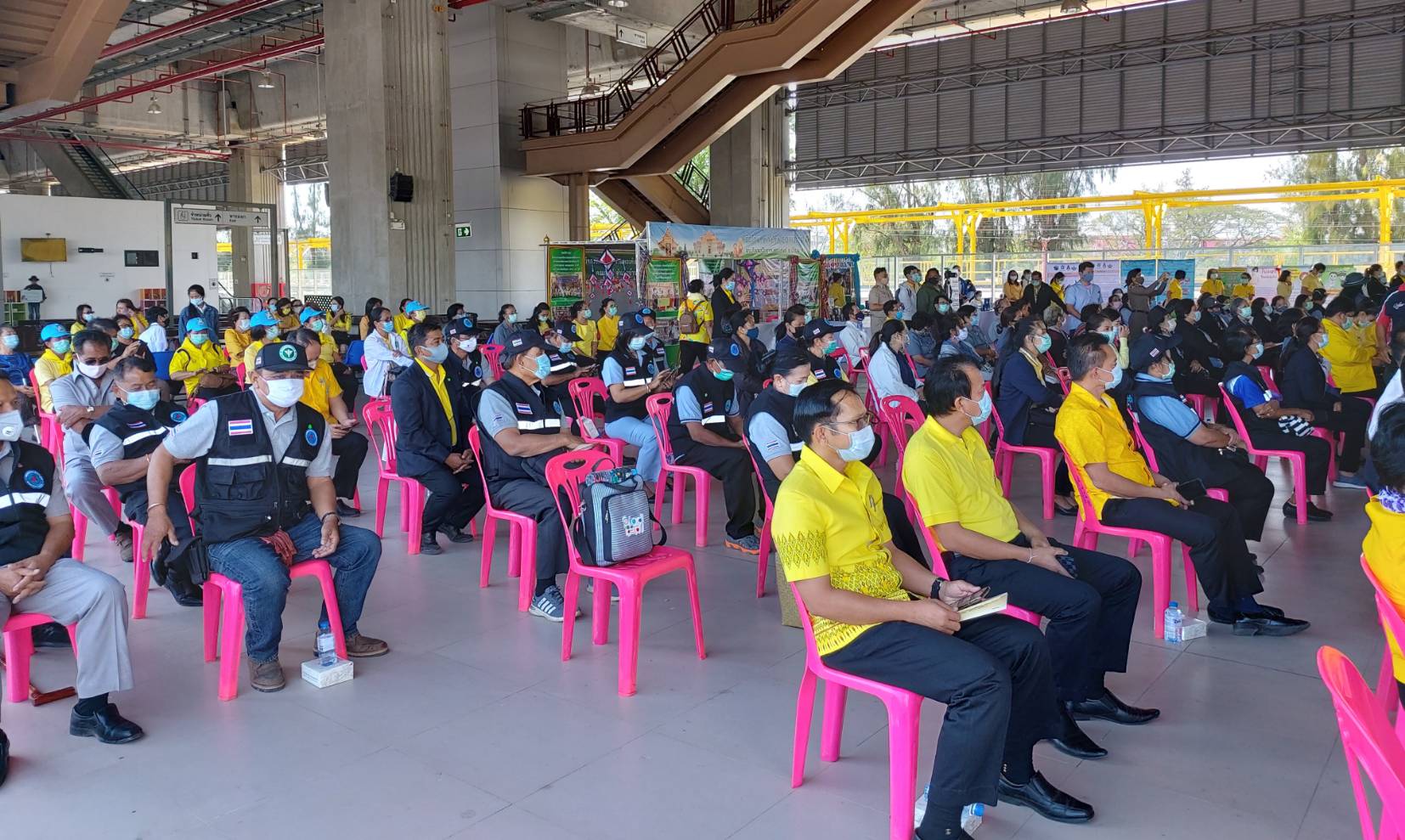 ? พช.ขอนแก่น : ร่วมโครงการรณรงค์ขับเคลื่อนนโยบาย “คนขอนแก่นทุกครอบครัวมีหมอประจำตัว 3 คน” ภายใต้โครงการของขวัญปีใหม่ ของขวัญวันเด็ก กระทรวงสาธารณสุข?