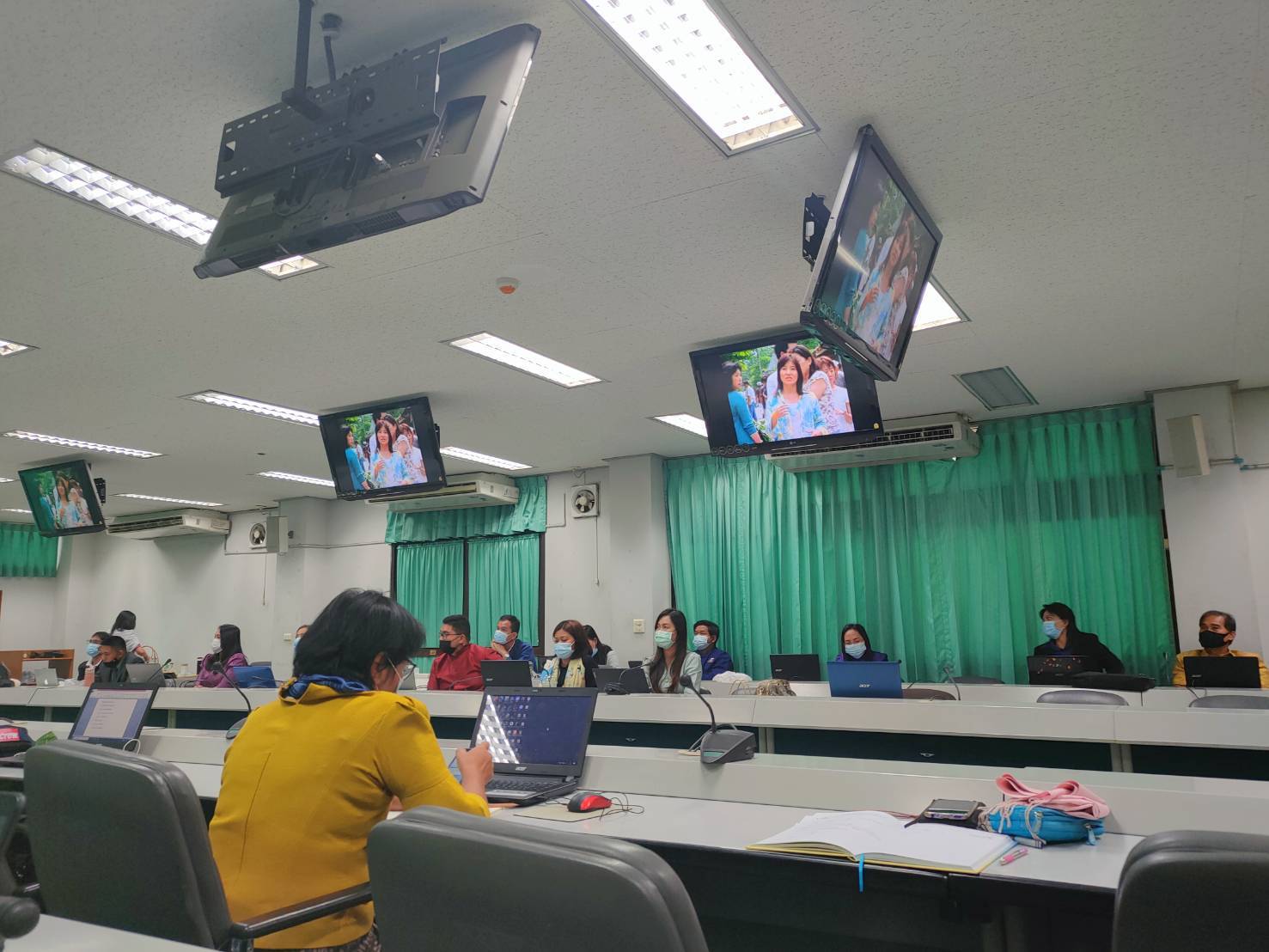? พช.ขอนแก่น : จัดทำโครงการเพิ่มพูนทักษะการจัดการ Contents เพื่อการประชาสัมพันธ์งานพัฒนาชุมชน ?