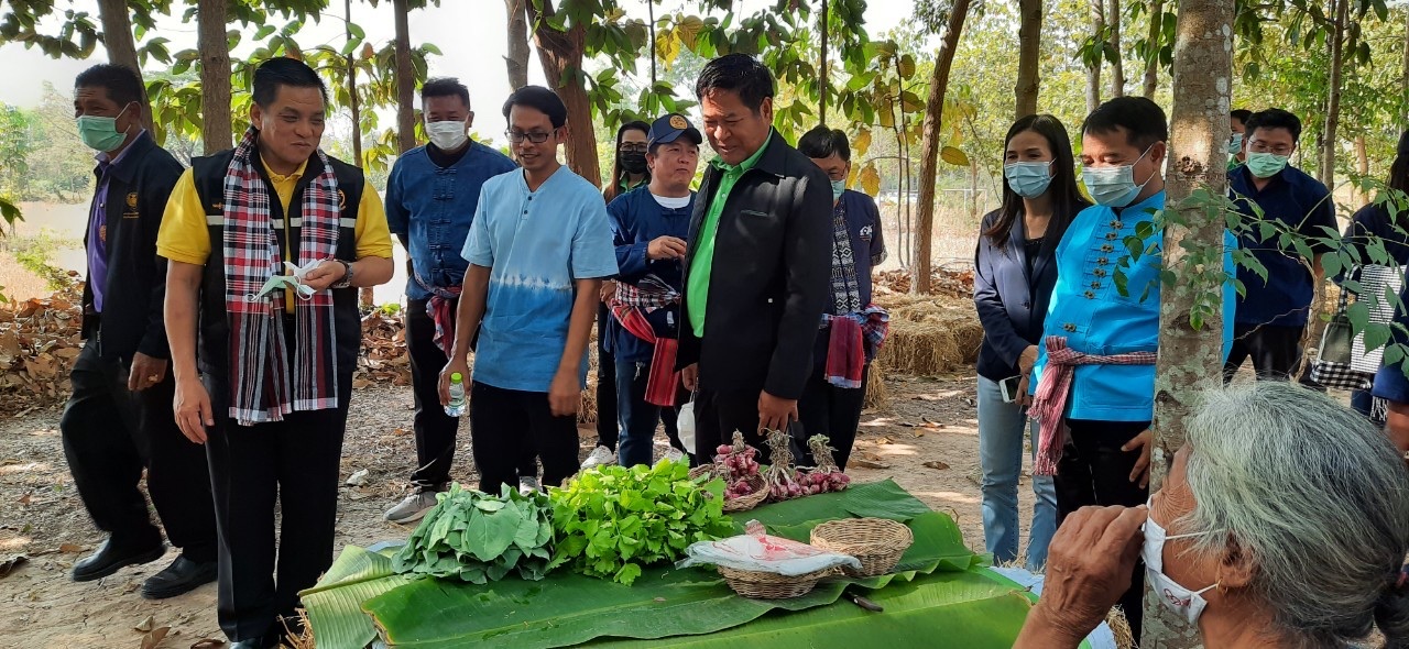 ?พช.ขอนแก่น : ติดตามการขับเคลื่อนงานนโยบายที่สำคัญของจังหวัดและการดำเนินโครงการตามแนวทางของสถาบันส่งเสริมและพัฒนากิจกรรมปิดทองหลังพระสืบสานแนวพระราชดำริ ณ อำเภอหนองเรือ จังหวัดขอนแก่น?