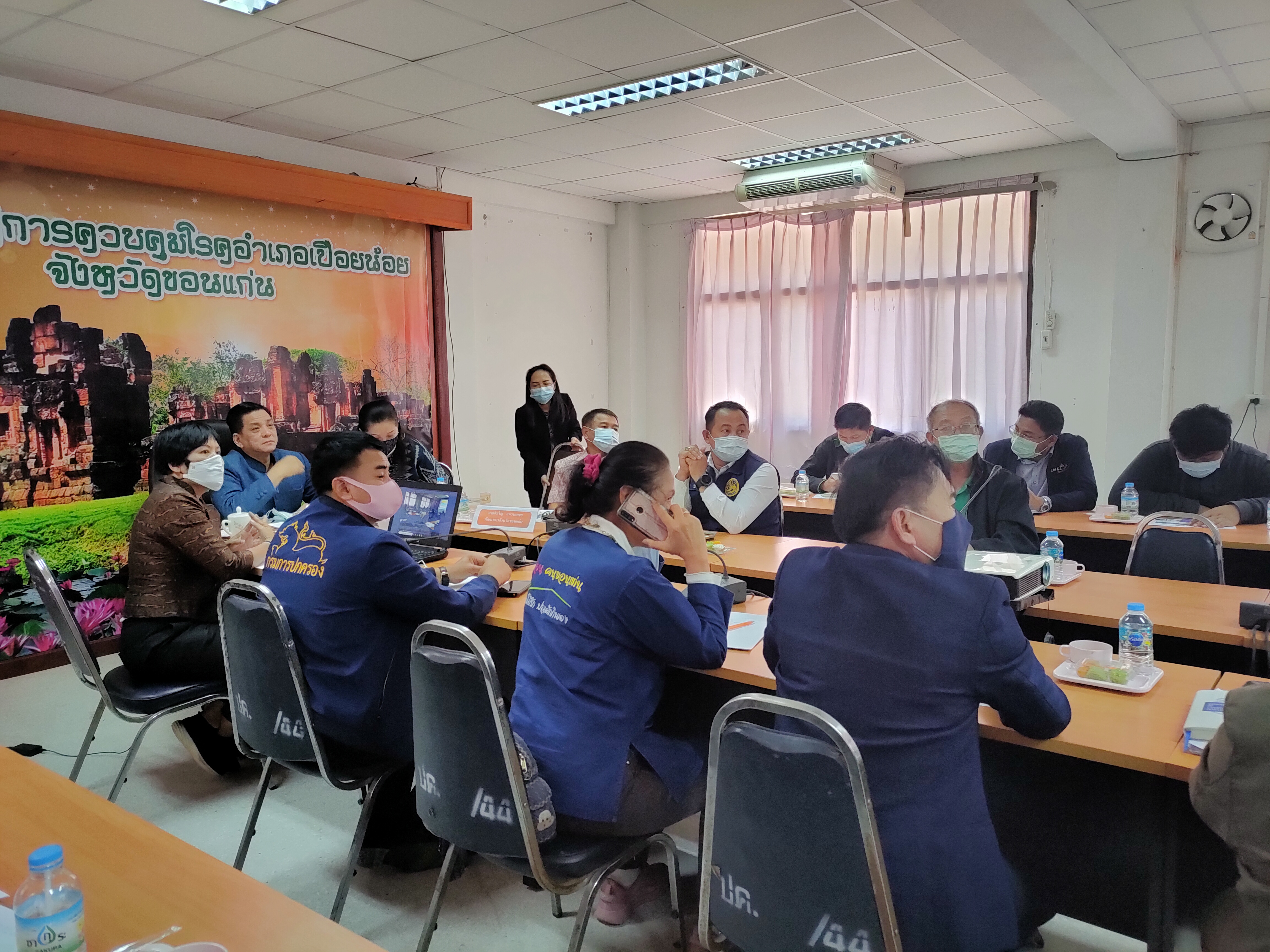 ?พช.ขอนแก่น : ติดตามดำเนินงานเขาเยี่ยมชมแปลงผักเพื่อสร้างความมั่นคงทางอาหาร (Food bank) ณ บ้านหนองบัวน้อย ม.4 ตำบลสระแก้ว และเยี่ยมครัวเรือนยากจนตามโครการคู่เสี่ยวเกี่ยวก้อยแก้จนคนขอนแก่น และโครงการปิดทองหลังพระ แปลงผักปลอดภัย เพื่อสร้างความมั่นคงทางอาหาร บ้านเปือยน้อย ม.2 ตำบลเปือยน้อย อำเภอเปือยน้อย?