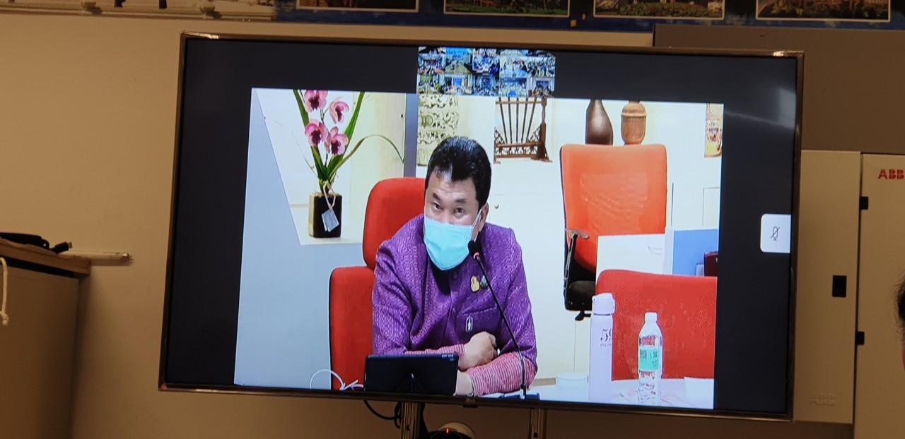 ? พช.ขอนแก่น เข้าร่วมประชุมทางไกลผ่านระบบ VDO Conference โครงการพัฒนาพื้นที่ต้นแบบ การพัฒนาคุณภาพชีวิตตาม หลักทฤษฎีใหม่ ประยุกต์สู่ “โคก หนอง นา โมเดล” จากห้อง War Room ชั้น ๕ กรมการพัฒนาชุมชน?