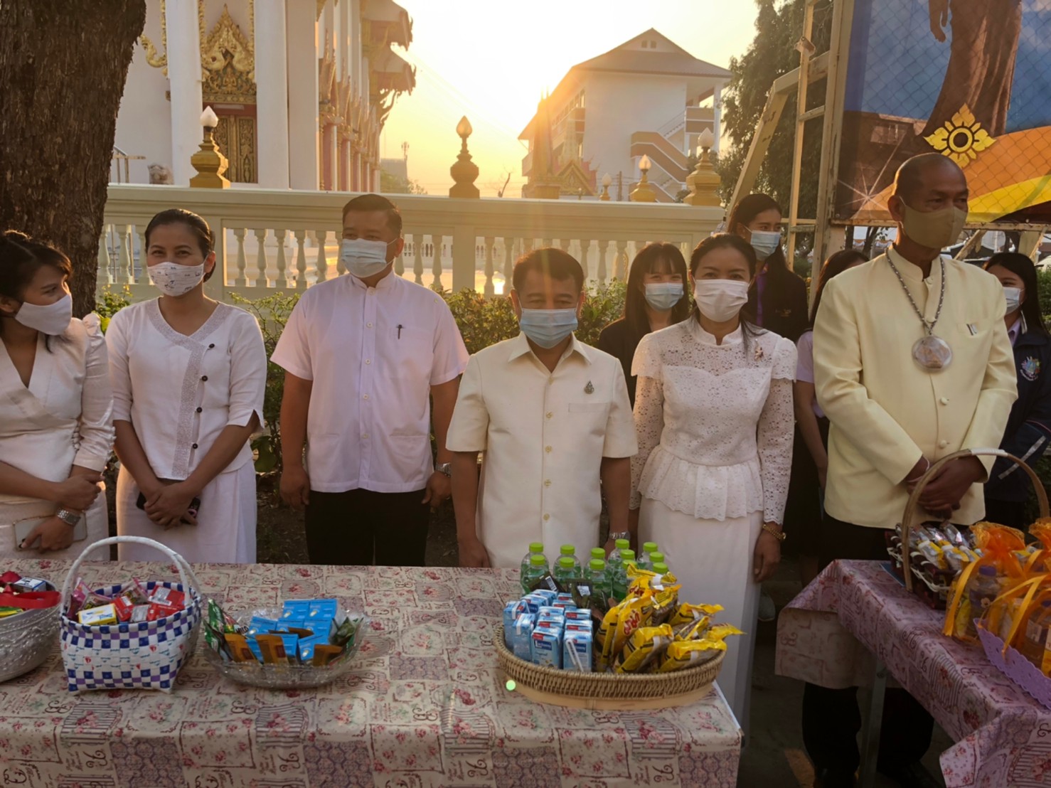 ?พช.ขอนแก่น ร่วมพิธีทำบุญตักบาตร พิธีเจริญพระพุทธมนต์ฯ เนื่องในเทศกาลวันมาฆบูชา จังหวัดขอนแก่น ปี2564 ?