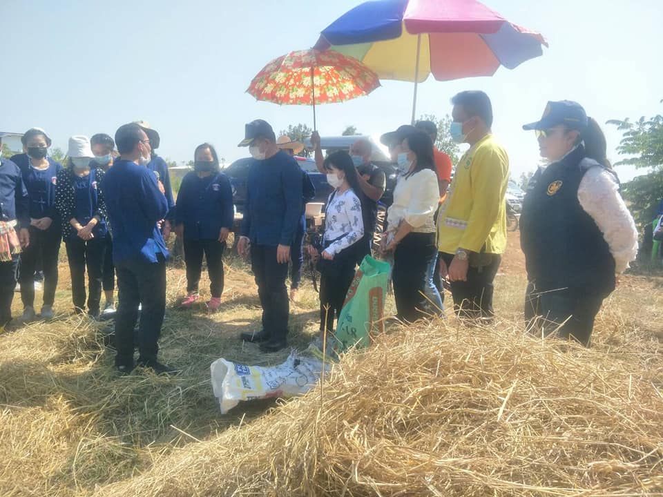 ?ผู้บริหารขอนแก่น  ติดตามการดำเนินงาน​ครัวเรือนต้นแบบ​ โคก​ หนอง ​นา ​โมเดล และโครงการคู่เสี่ยวเกี่ยวก้อยแก้จนคนขอนแก่น อำเภอชุมแพ?