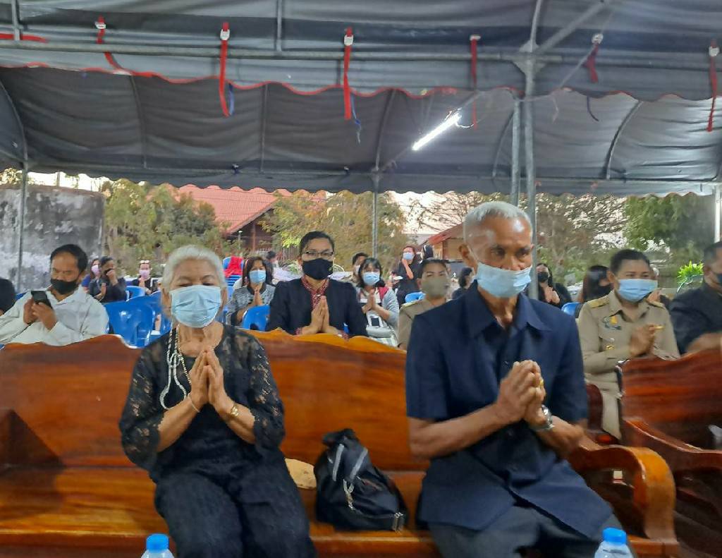 ?พช.ขอนแก่น ร่วมเป็นเจ้าภาพสวดพระอภิธรรม นางสาวณัฐิดา สัชญาญาณโชติ ตำแหน่ง เจ้าพนักงานพัฒนาชุมชนชำนาญงาน สำนักงานพัฒนาชุมชนอำเภอพระยืน จังหวัดขอนแก่น?