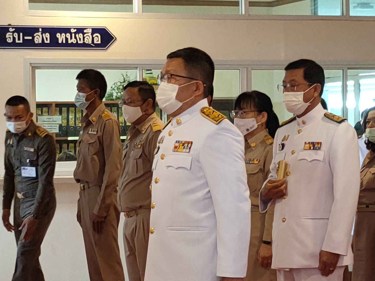 ?พช.ขอนแก่น ร่วมพิธีมอบปฎิทินหลวงพุทธศักราช 2564 พระราชทานสำหรับความสุขปีใหม่?