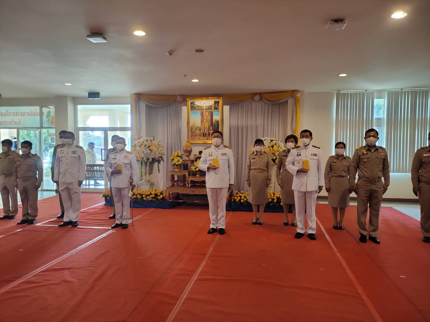 ?พช.ขอนแก่น ร่วมพิธีมอบปฎิทินหลวงพุทธศักราช 2564 พระราชทานสำหรับความสุขปีใหม่?