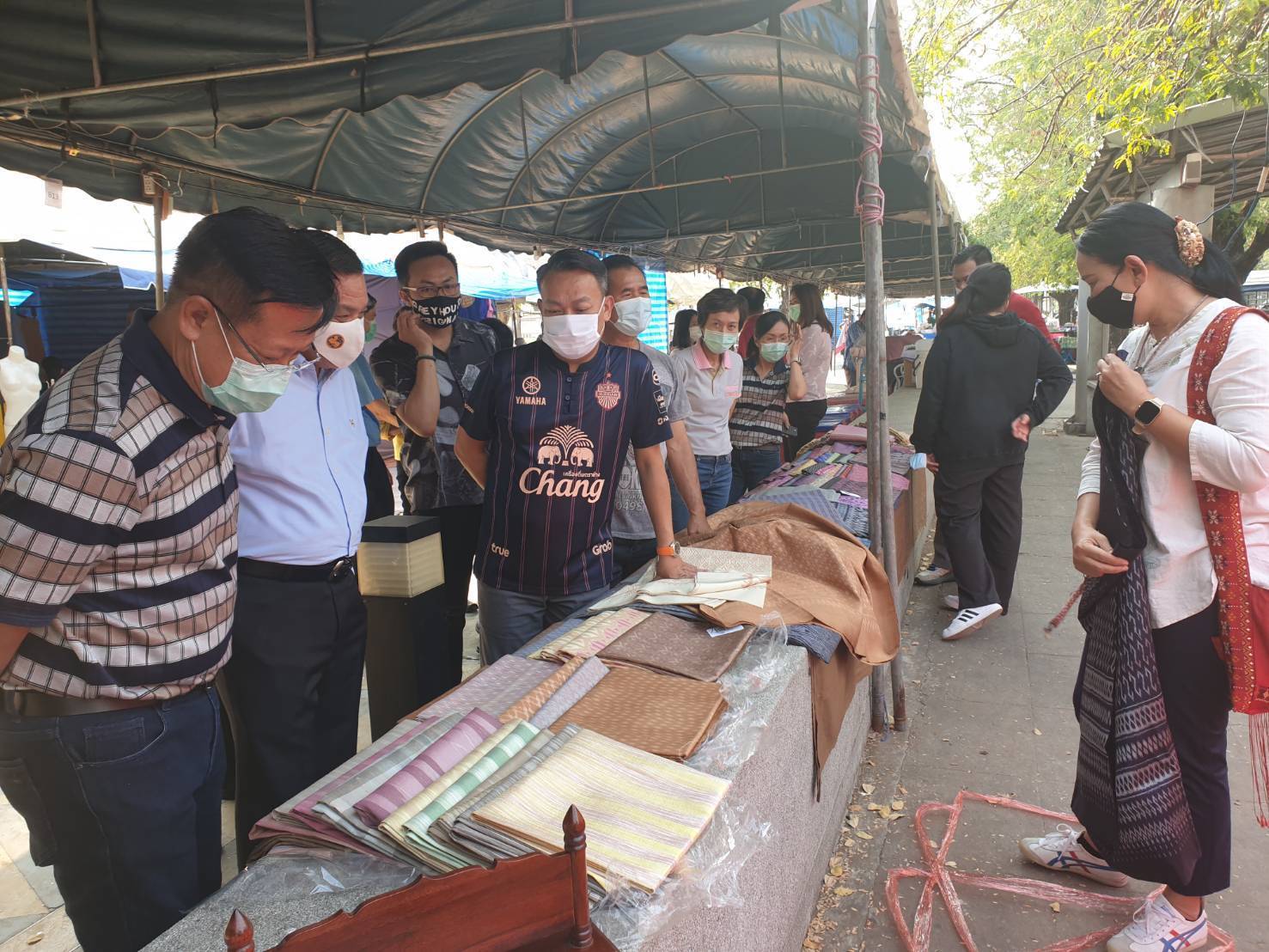 ?เลขานุการรัฐมนตรีว่าการกระทรวงสาธารณสุข เยี่ยมชมผลิตภัณฑ์ OTOP ขอนแก่น ?