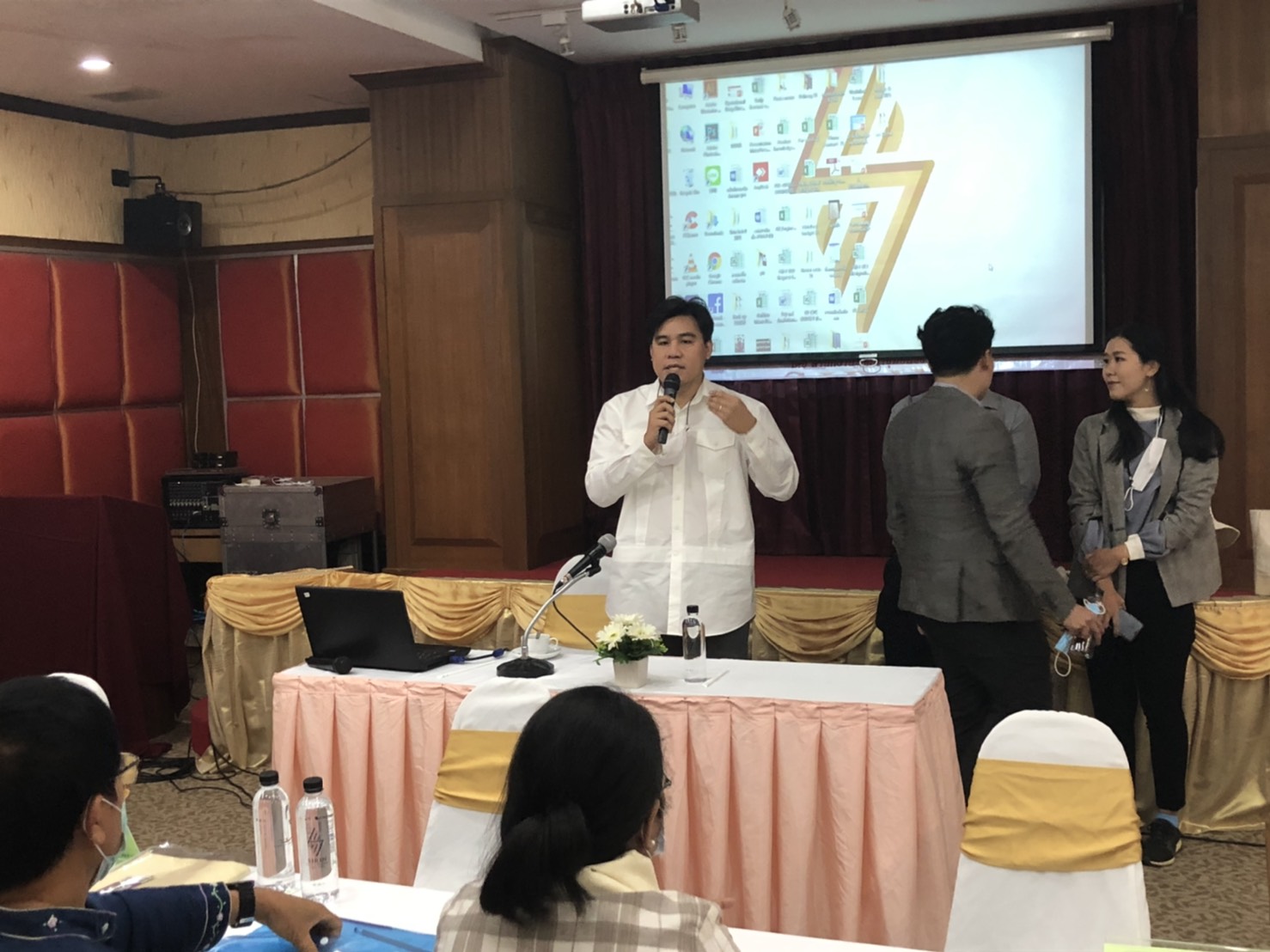 ?พช.ขอนแก่น ประชุมเชิงปฏิบัติการพัฒนาศักยภาพเครือข่ายองค์ความรู้ KBO (Knowledge-Based OTOP : KBO) จังหวัดขอนแก่น(วันที2)?
