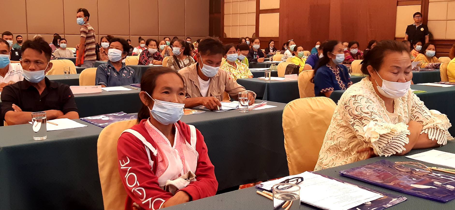 >>พช.ขอนแก่น ร่วมโครงการส่งเสริมและพัฒนาอาชีพตามหลักปรัชญาเศรษฐกิจพอเพียง : เพิ่มประสิทธิภาพการผลิตจิ้งหรีดเชิงพาณิชย์เพื่อความมั่นคงด้านอาหาร