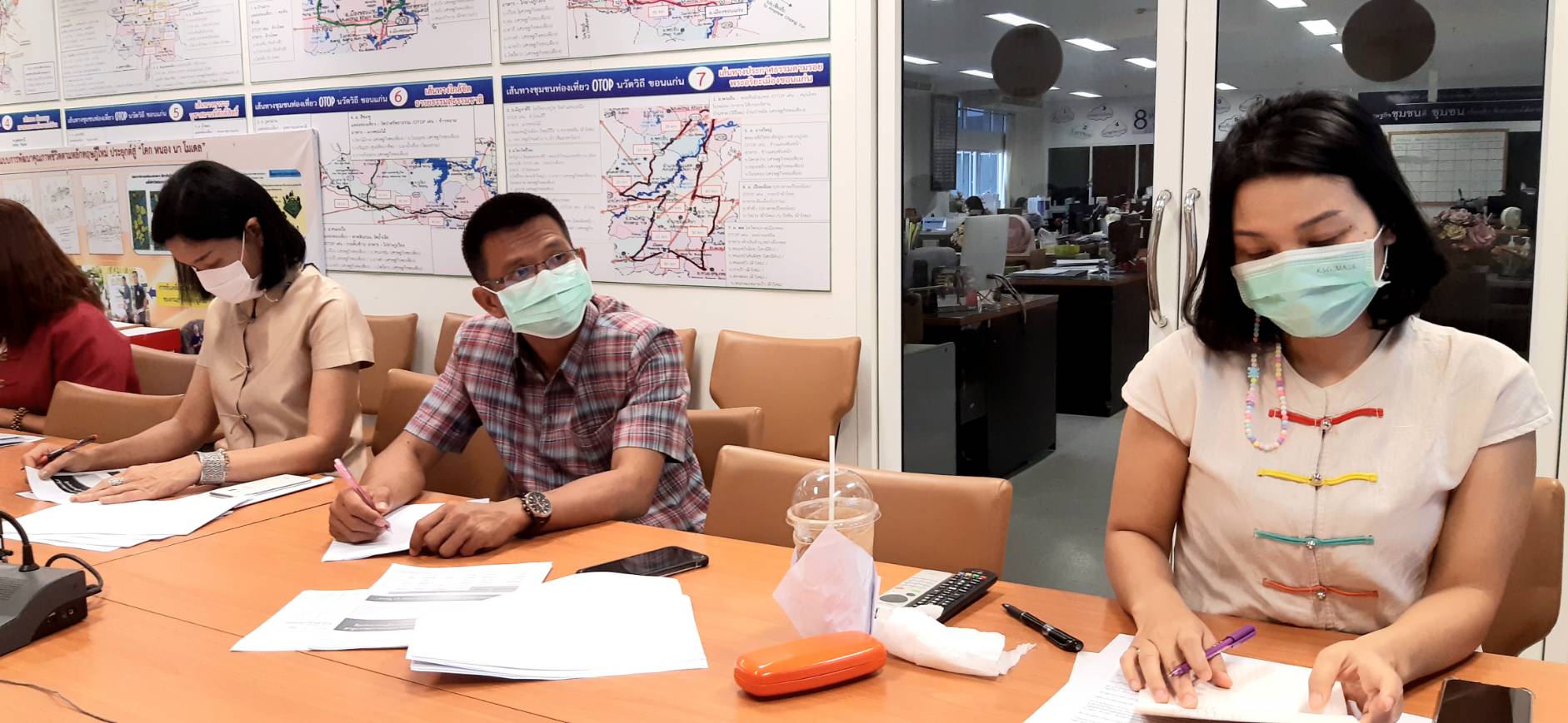พช. ขอนแก่น  ร่วมติดตามรับชมการประชุมคณะทำงานติดตามเร่งรัดการใช้จ่ายประจำปีงบประมาณ พ.ศ. 2564 ของกรมการพัฒนาชุมชน ครั้งที่ 3/2564 ผ่านระบบวีดิทัศน์ทางไกล (Video Conference)