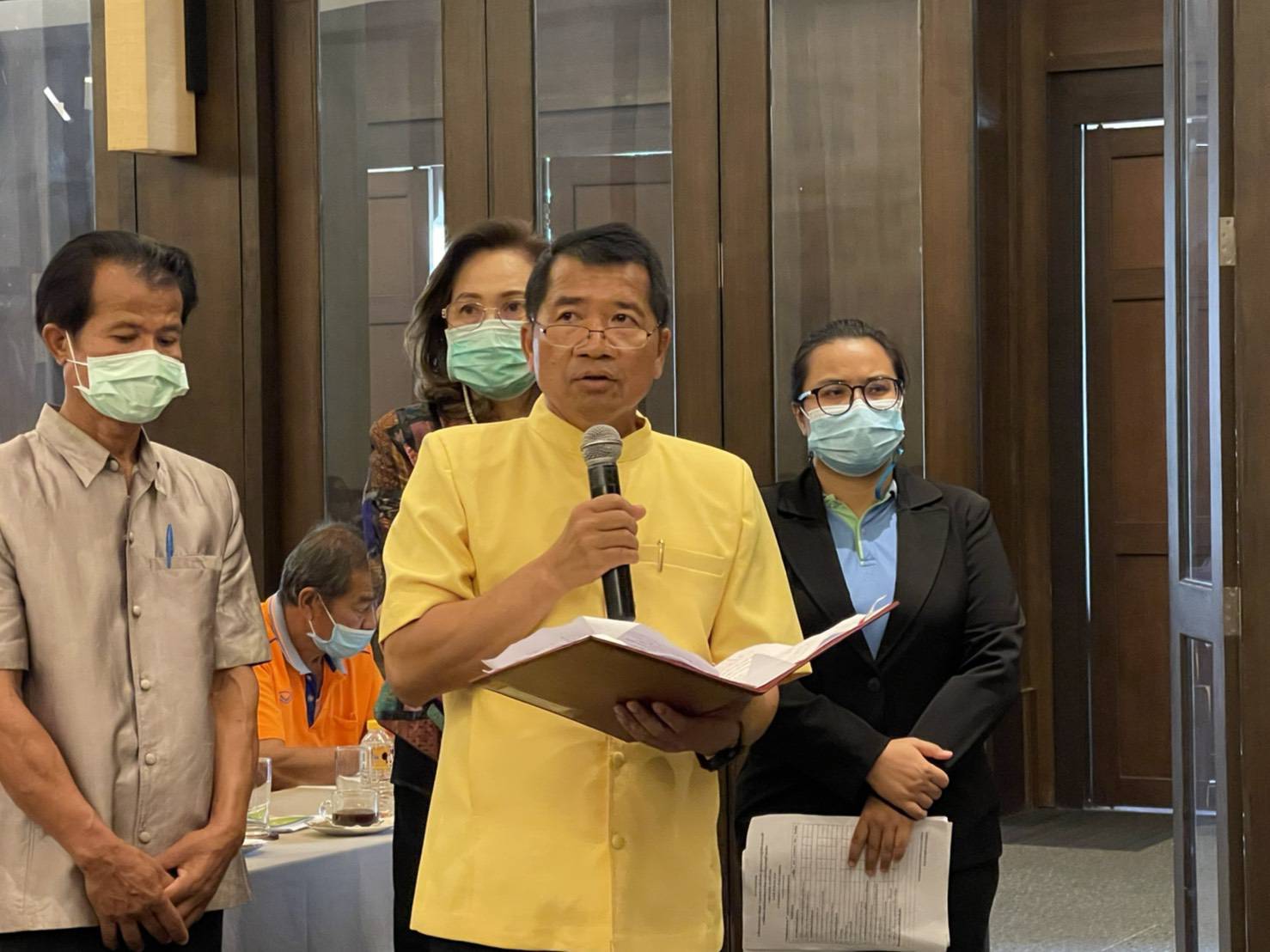 พช.ขอนแก่น ร่วมโครงการส่งเสริมและพัฒนาอาชีพตามหลักปรัชญาเศรษฐกิจพอเพียง : เพิ่มประสิทธิภาพการผลิตจิ้งหรีดเชิงพาณิชย์เพื่อความมั่นคงด้านอาหาร