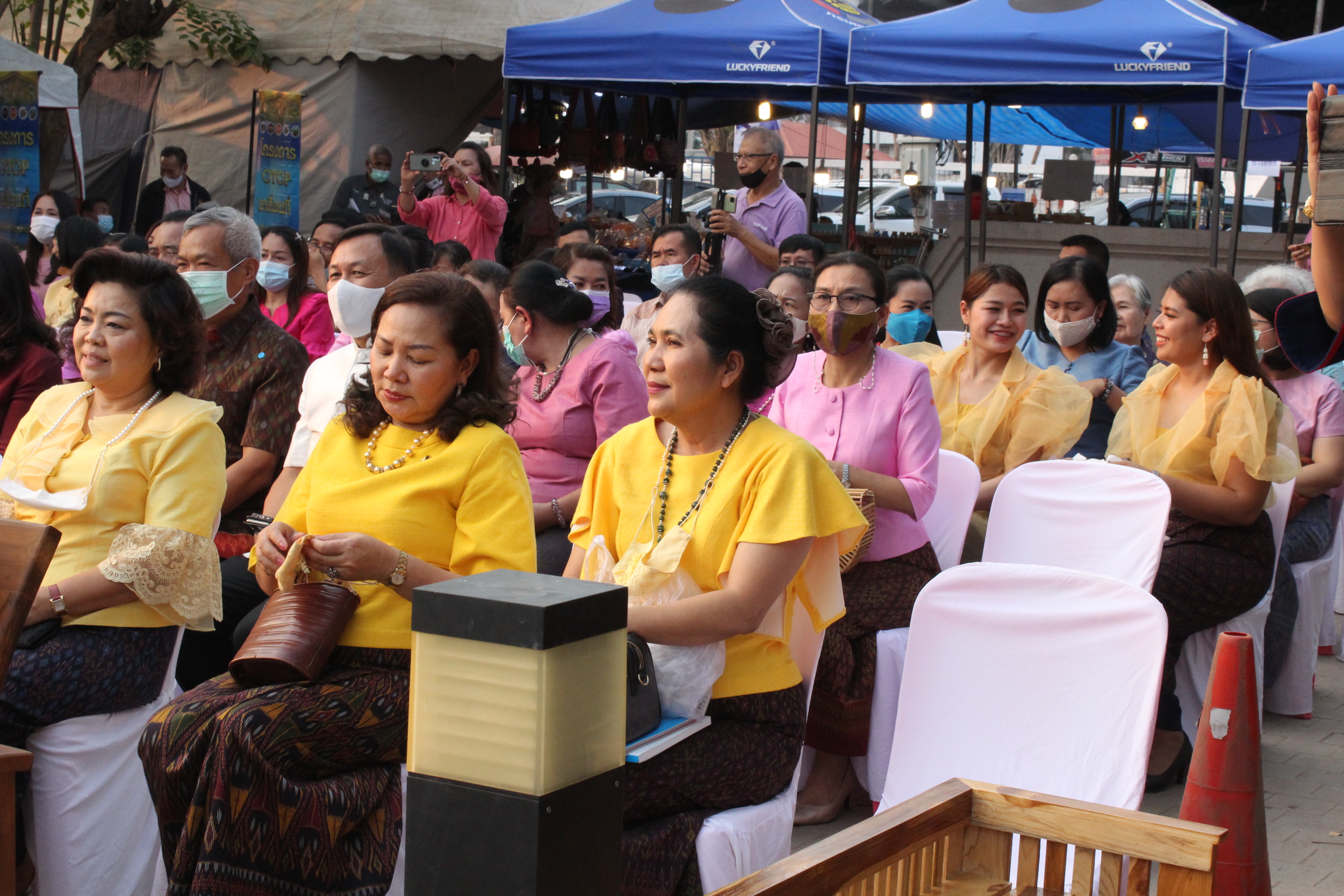 ?จังหวัดขอนแก่น เปิดงาน OTOP CITY IN KHON KAEN ครั้งที่ 21 ภายใต้ซื่องาน “OTOP ฟื้นฟูเศรษฐกิจ พิชิต COVID-19” ?