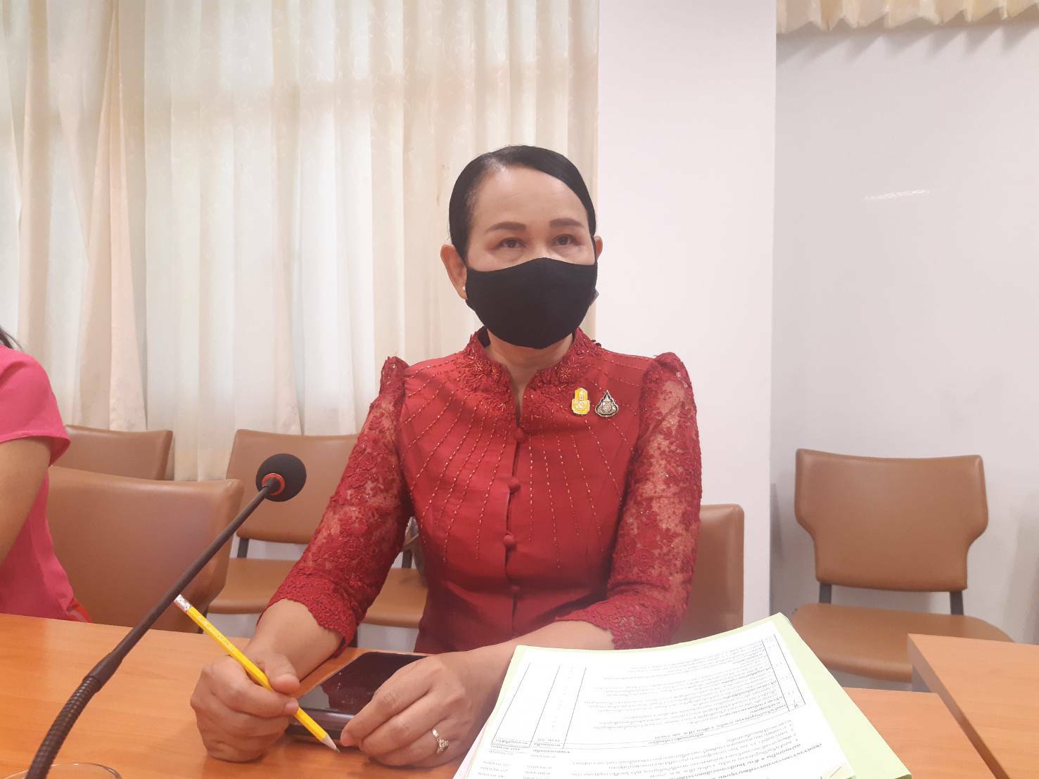 พช.ขอนแก่น ประชุมพิจารณาคัดเลือกหมู่บ้านต้นแบบ โครงการเสริมสร้างและพัฒนาผู้นำการเปลี่ยนแปลง สู่ Motto “1 หมู่บ้าน สามารถดูแลได้ทั้งตำบล สร้างความมั่นคงทางด้านอาหาร ด้วยหลักปรัชญาของเศรษฐกิจพอเพียง”