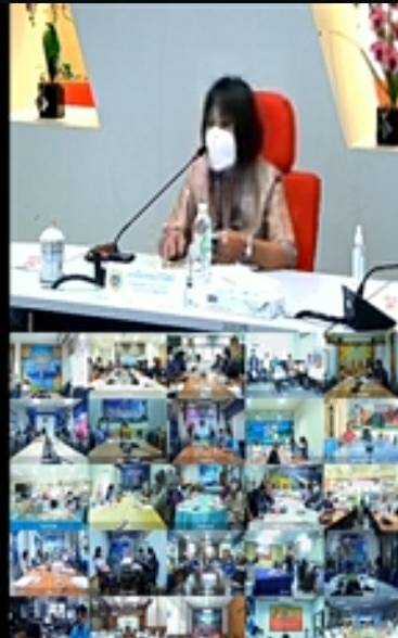 พช. ขอนแก่น ร่วมประชุมซักซ้อมแนวทางการจ้างเหมาบริการ ตำแหน่งนักพัฒนาพื้นที่ต้นแบบ (นพต.) ปฏิบัติภารกิจตามโครงการพัฒนาพื้นที่ต้นแบบการพัฒนาคุณภาพชีวิตตามหลักทฤษฎีใหม่ ประยุกต์สู่ “โคก หนอง นา โมเดล” ผ่านระบบวิดีทัศน์ทางไกล (Video Conference) 