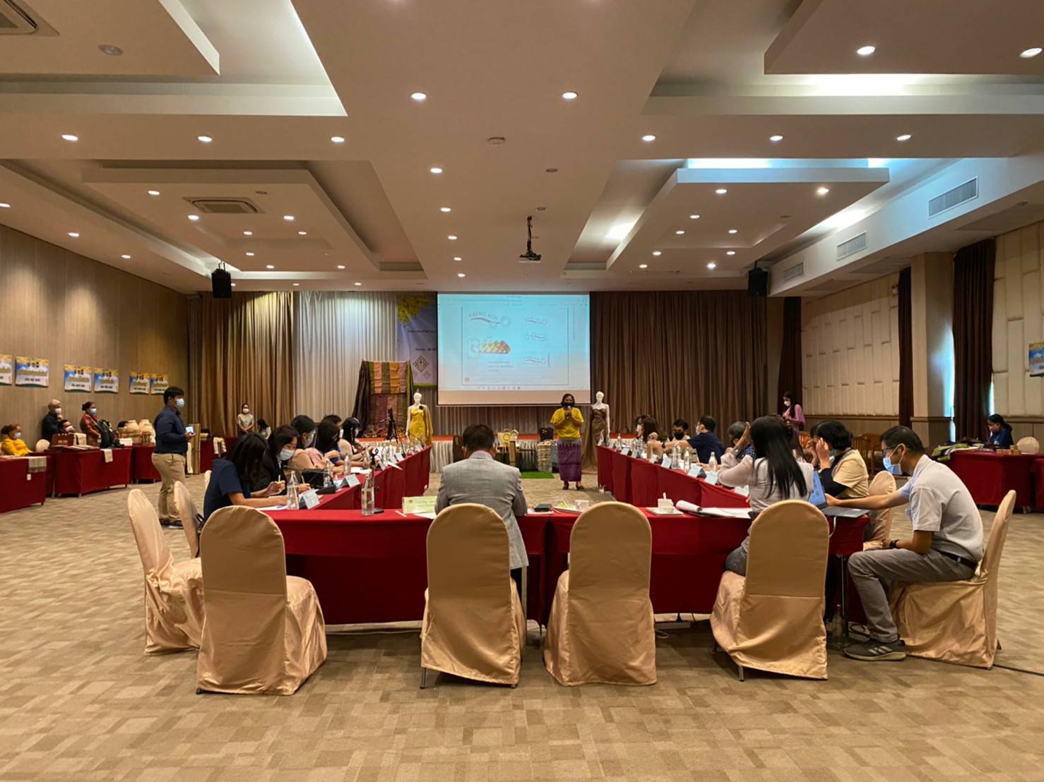 >>พช. ขอนแก่น : ดำเนินโครงการส่งเสริมกระบวนการเครือข่ายองค์ความรู้ (Knowledge – Based OTOP: KBO) จังหวัด เพื่อคัดสรรสินค้า OTOP หนึ่งเดียวของจังหวัดขอนแก่น เพื่อส่งเข้าร่วมประกวด 