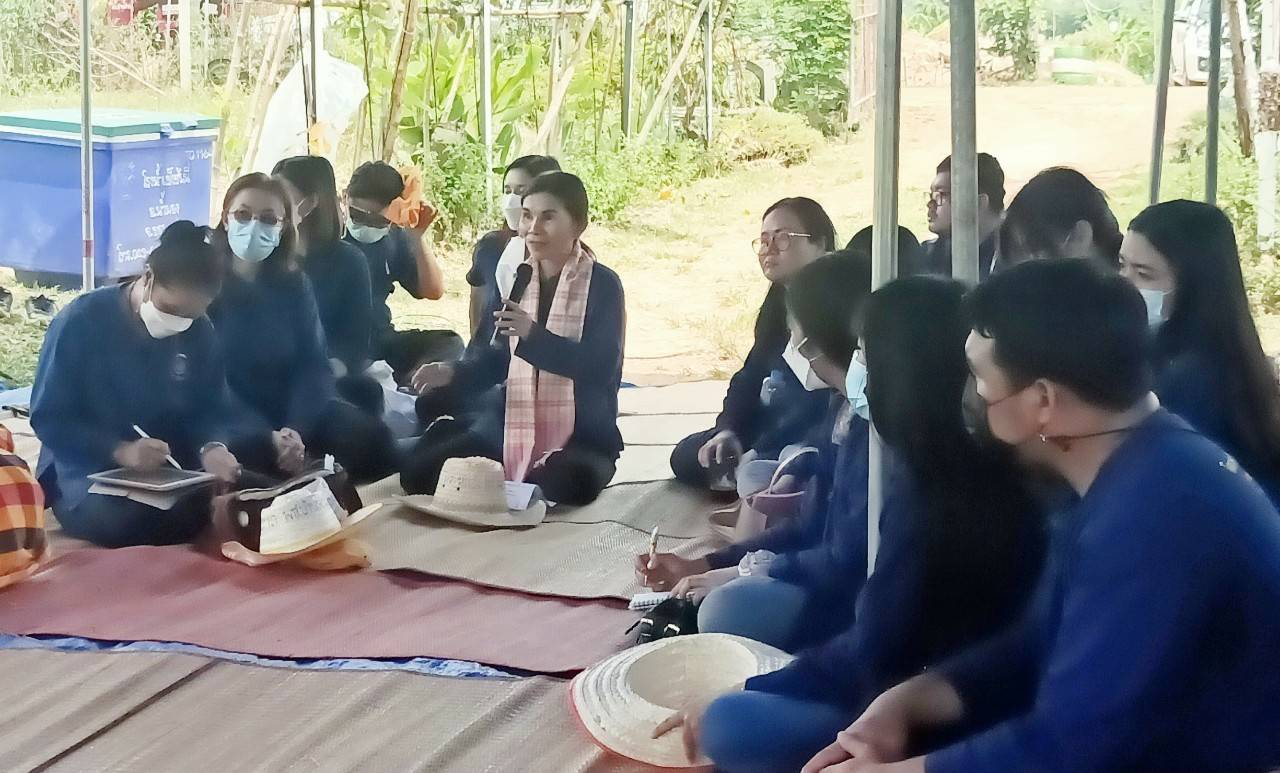 ผู้บริหารกรมการพัฒนาชุมชน ลงพื้นที่จังหวัดขอนแก่น ติดตามโครงการ ” โคก หนอง นา พัฒนาชุมชน ” ปลูกไม้มงคลเฉลิมพระเกียรติ สมเด็จพระนางเจ้าสุทิดา พัชรสุธาพิมลลักษณ พระบรมราชินี และ ร่วมกิจกรรมเอามื้อสามัคคี “โคก หนอง นา พช. ” 