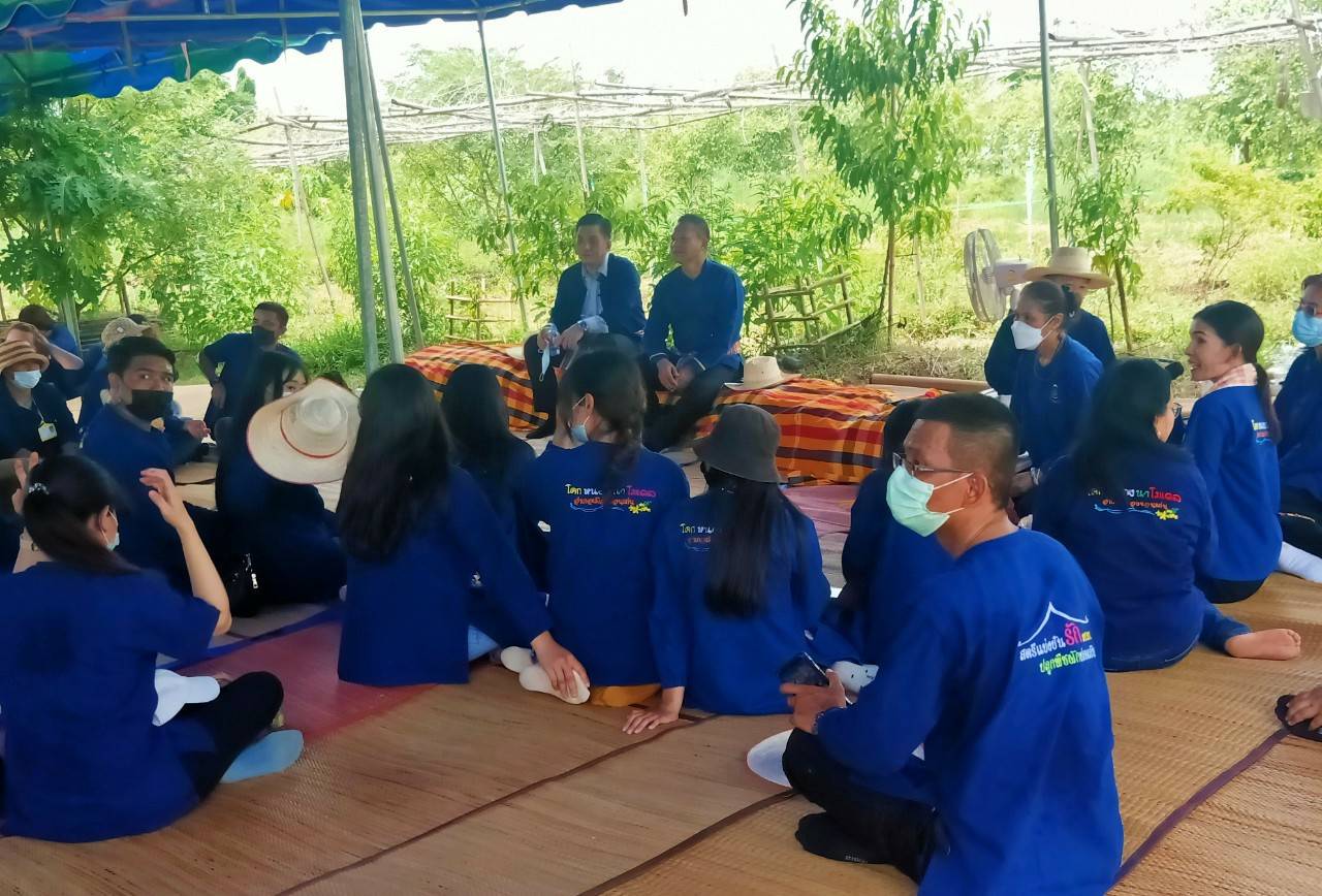ผู้บริหารกรมการพัฒนาชุมชน ลงพื้นที่จังหวัดขอนแก่น ติดตามโครงการ ” โคก หนอง นา พัฒนาชุมชน ” ปลูกไม้มงคลเฉลิมพระเกียรติ สมเด็จพระนางเจ้าสุทิดา พัชรสุธาพิมลลักษณ พระบรมราชินี และ ร่วมกิจกรรมเอามื้อสามัคคี “โคก หนอง นา พช. ” 