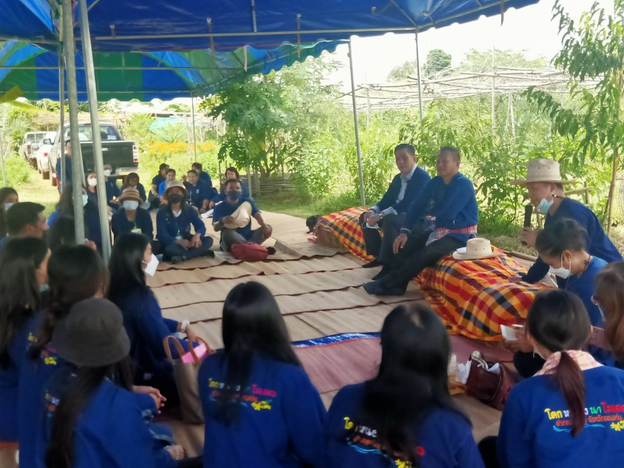 ผู้บริหารกรมการพัฒนาชุมชน ลงพื้นที่จังหวัดขอนแก่น ติดตามโครงการ ” โคก หนอง นา พัฒนาชุมชน ” ปลูกไม้มงคลเฉลิมพระเกียรติ สมเด็จพระนางเจ้าสุทิดา พัชรสุธาพิมลลักษณ พระบรมราชินี และ ร่วมกิจกรรมเอามื้อสามัคคี “โคก หนอง นา พช. ” 